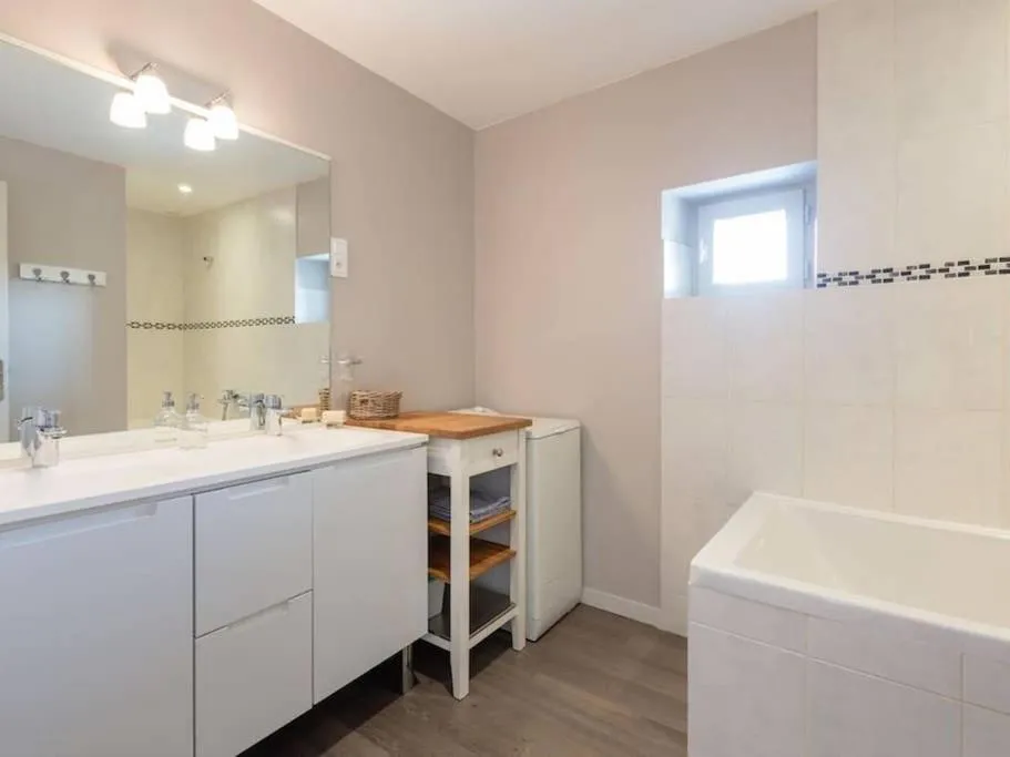 Bathroom in La Petite Ville Aze