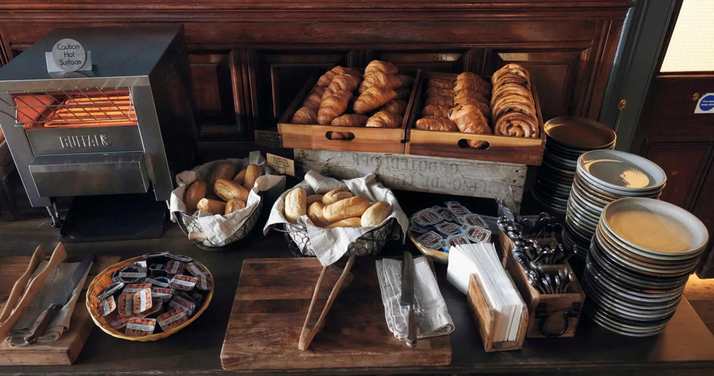 Continental breakfast in The Columbia Continental breakfast in The Columbia