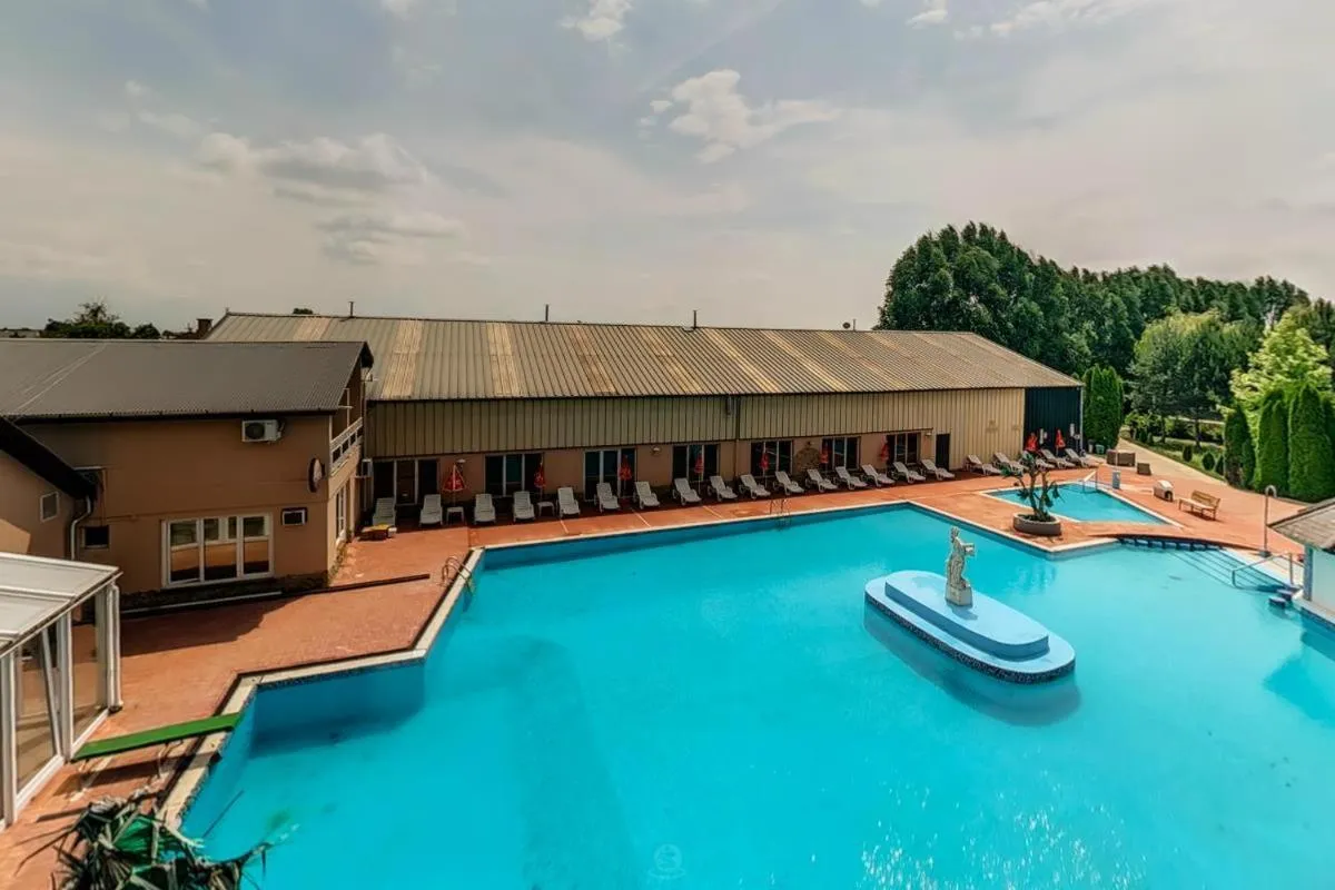 Pool view in Oázis Wellness Panzio