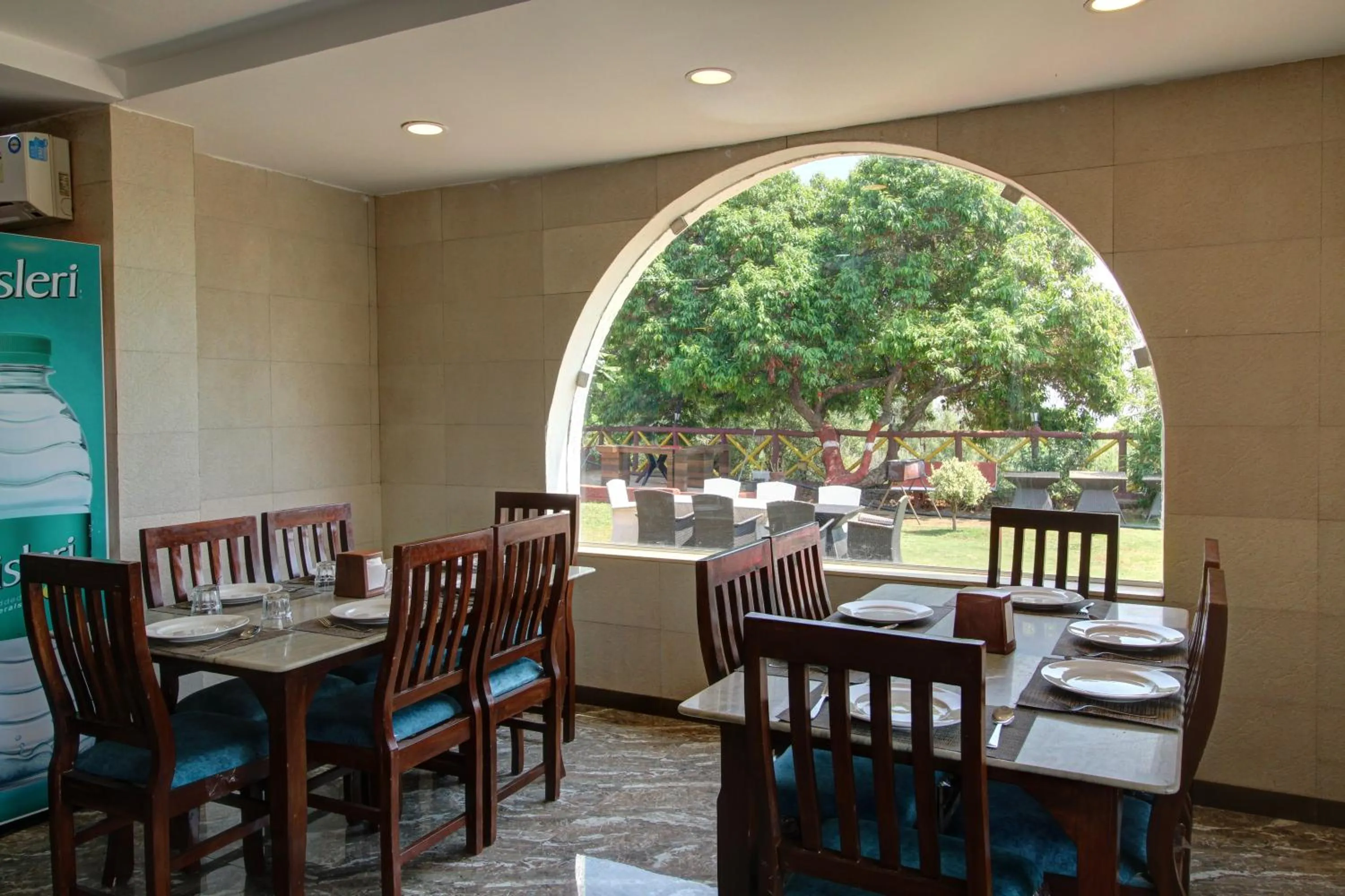 Restaurant/places to eat in Forest County Resort Mahabaleshwar