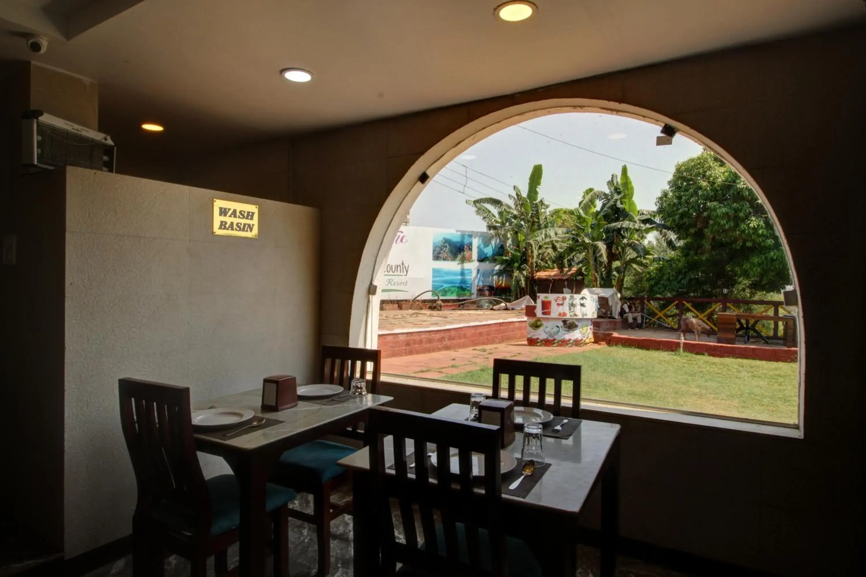 Restaurant/places to eat in Forest County Resort Mahabaleshwar Restaurant/places to eat in Forest County Resort Mahabaleshwar