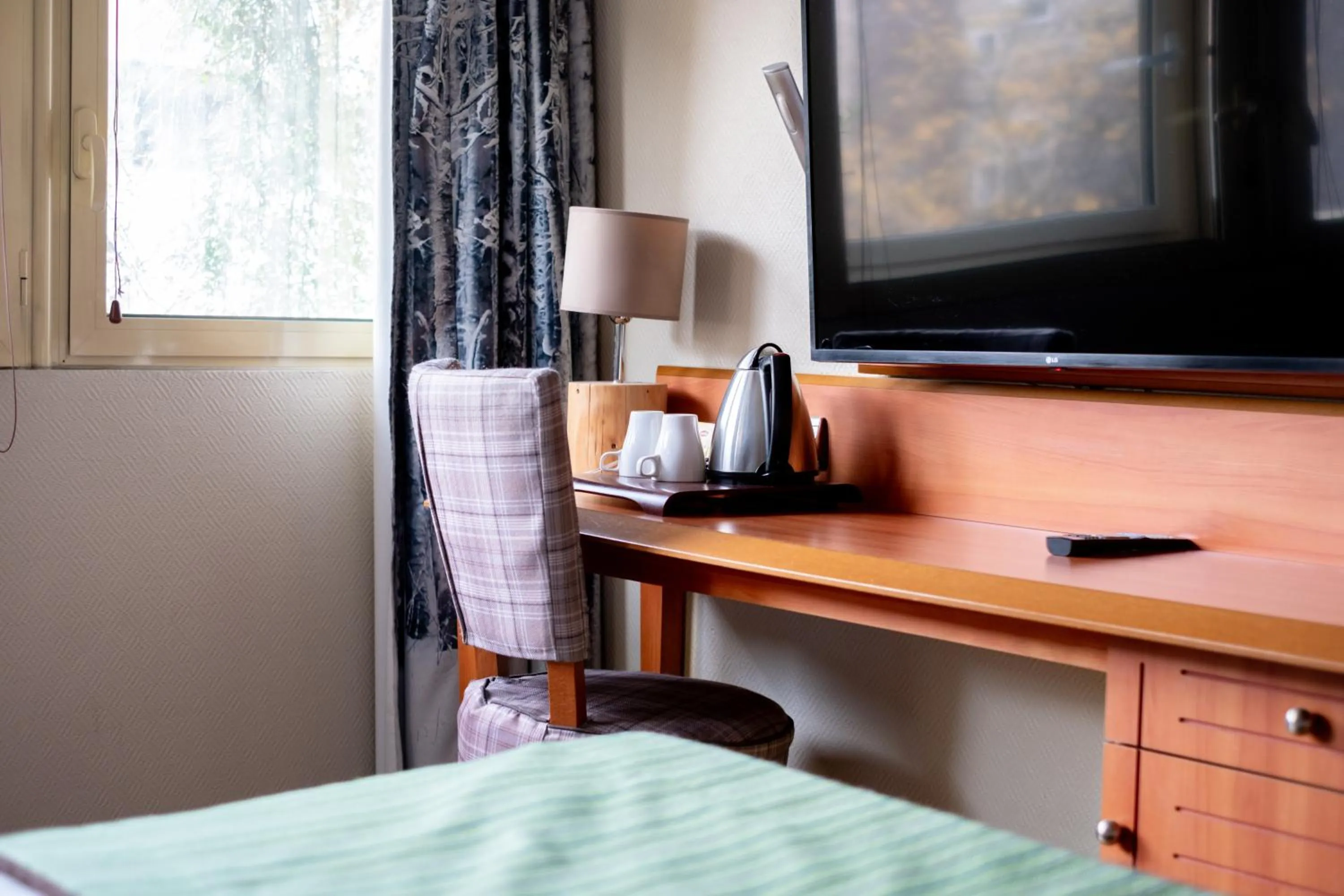 Bed in Green hotels Confort Paris 13