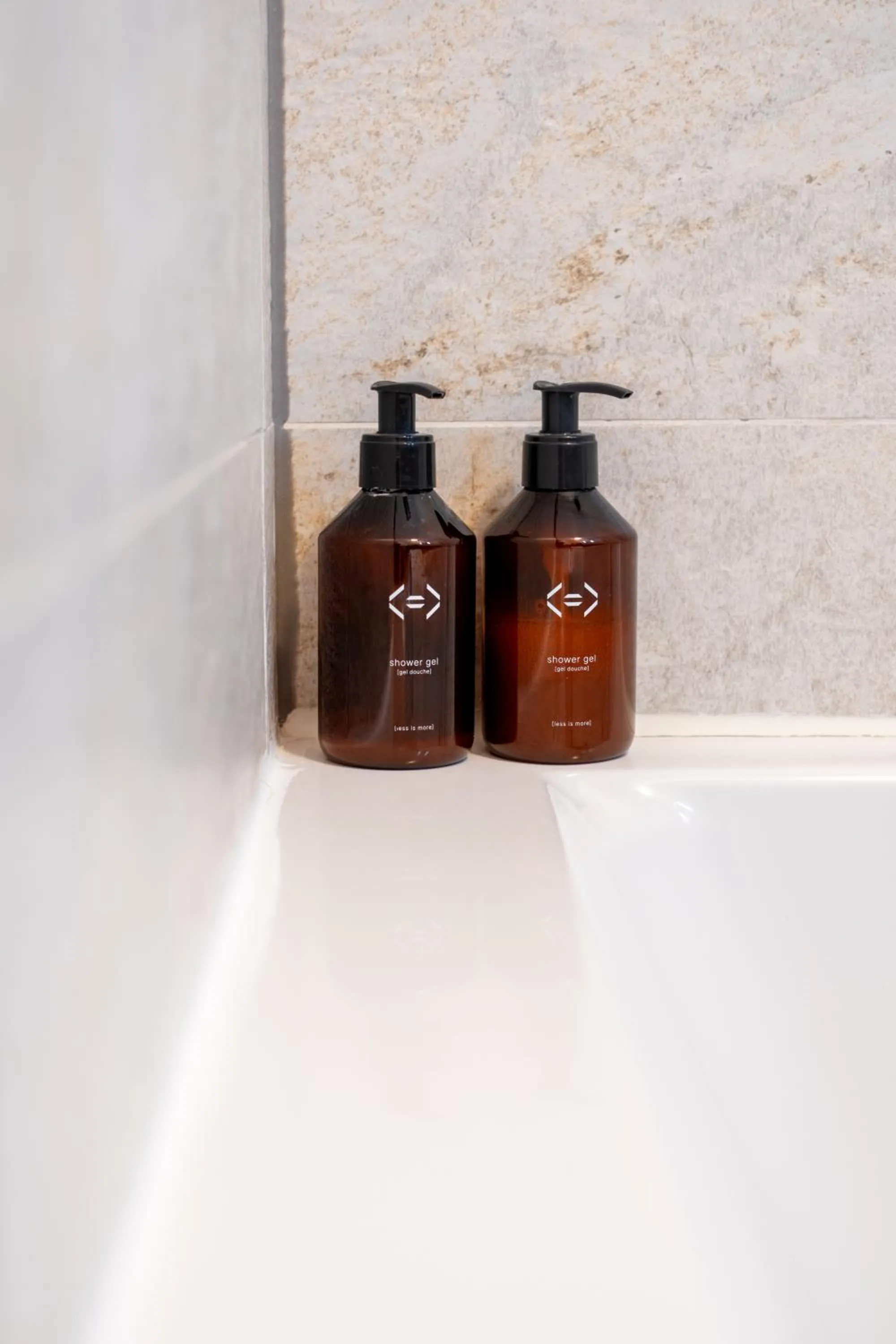 Bathroom in Green hotels Confort Paris 13