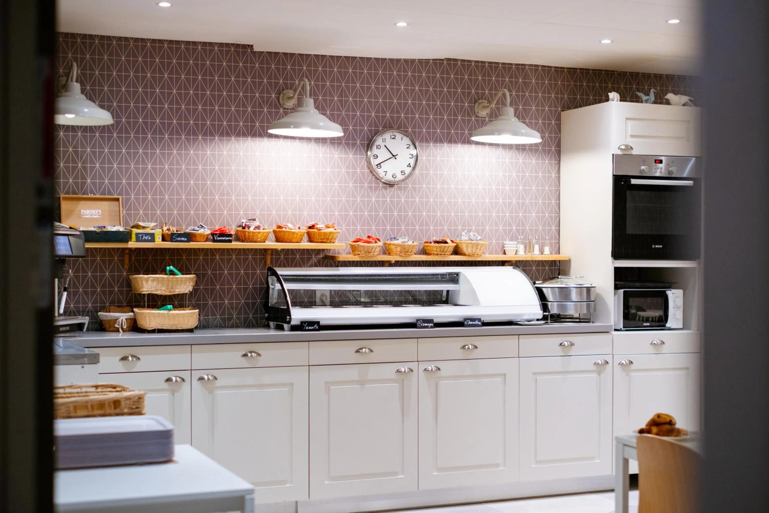 Breakfast in Green hotels Confort Paris 13