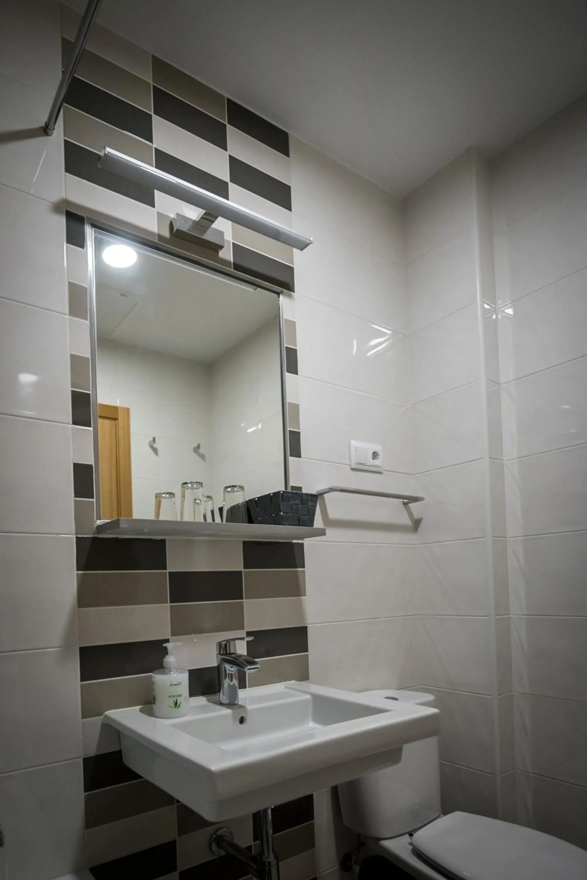 Bathroom in Hostal Carracedo