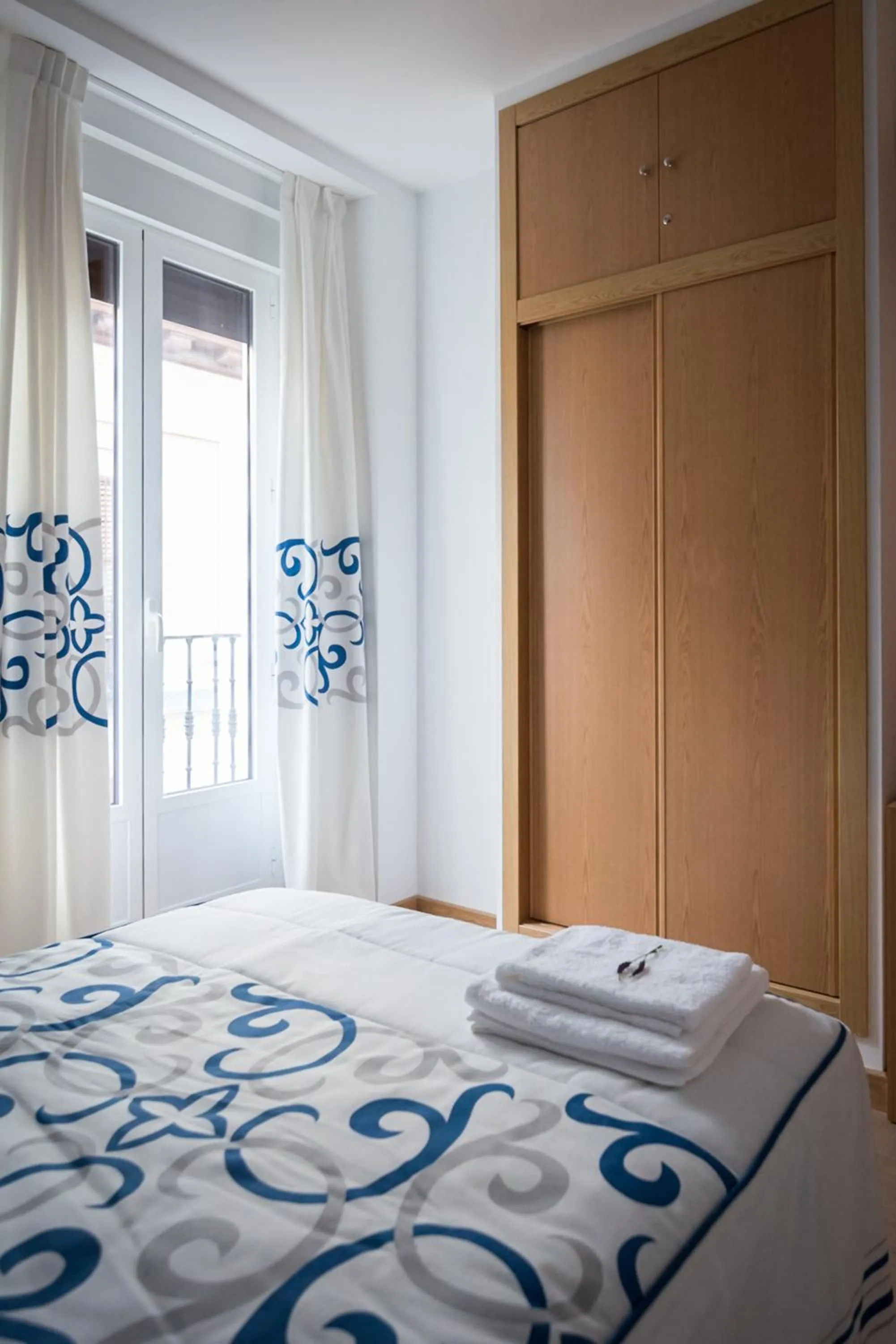 Bedroom, Bed in Hostal Carracedo