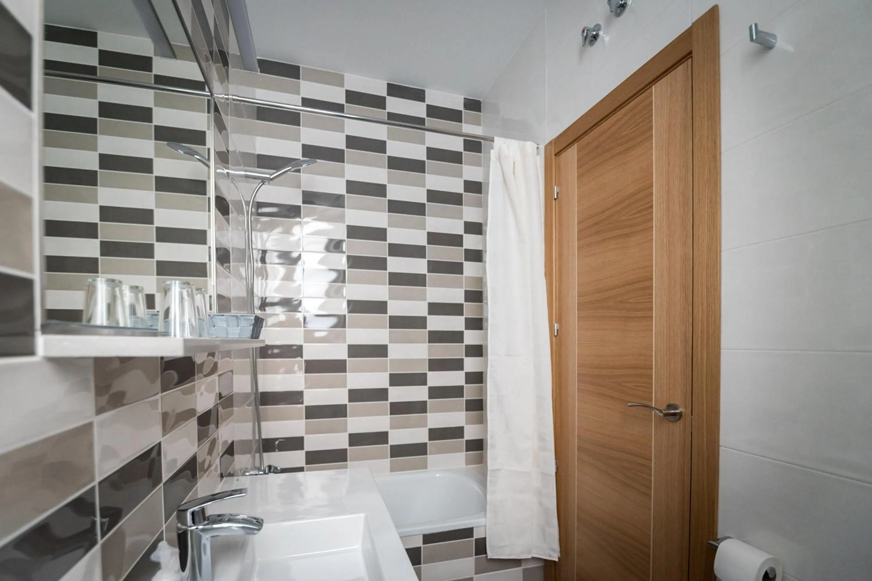 Bathroom in Hostal Carracedo