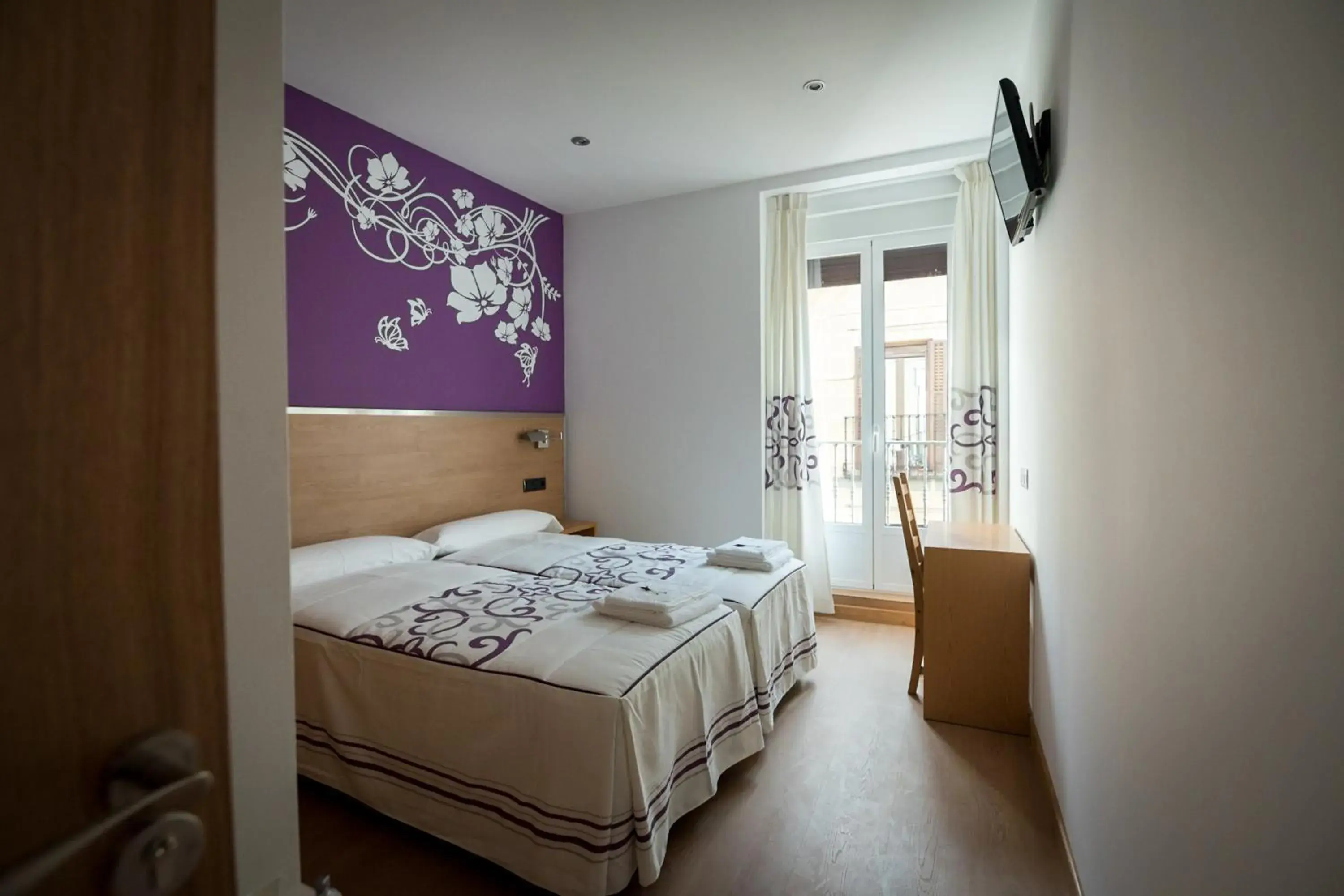 Twin Room in Hostal Carracedo Twin Room in Hostal Carracedo