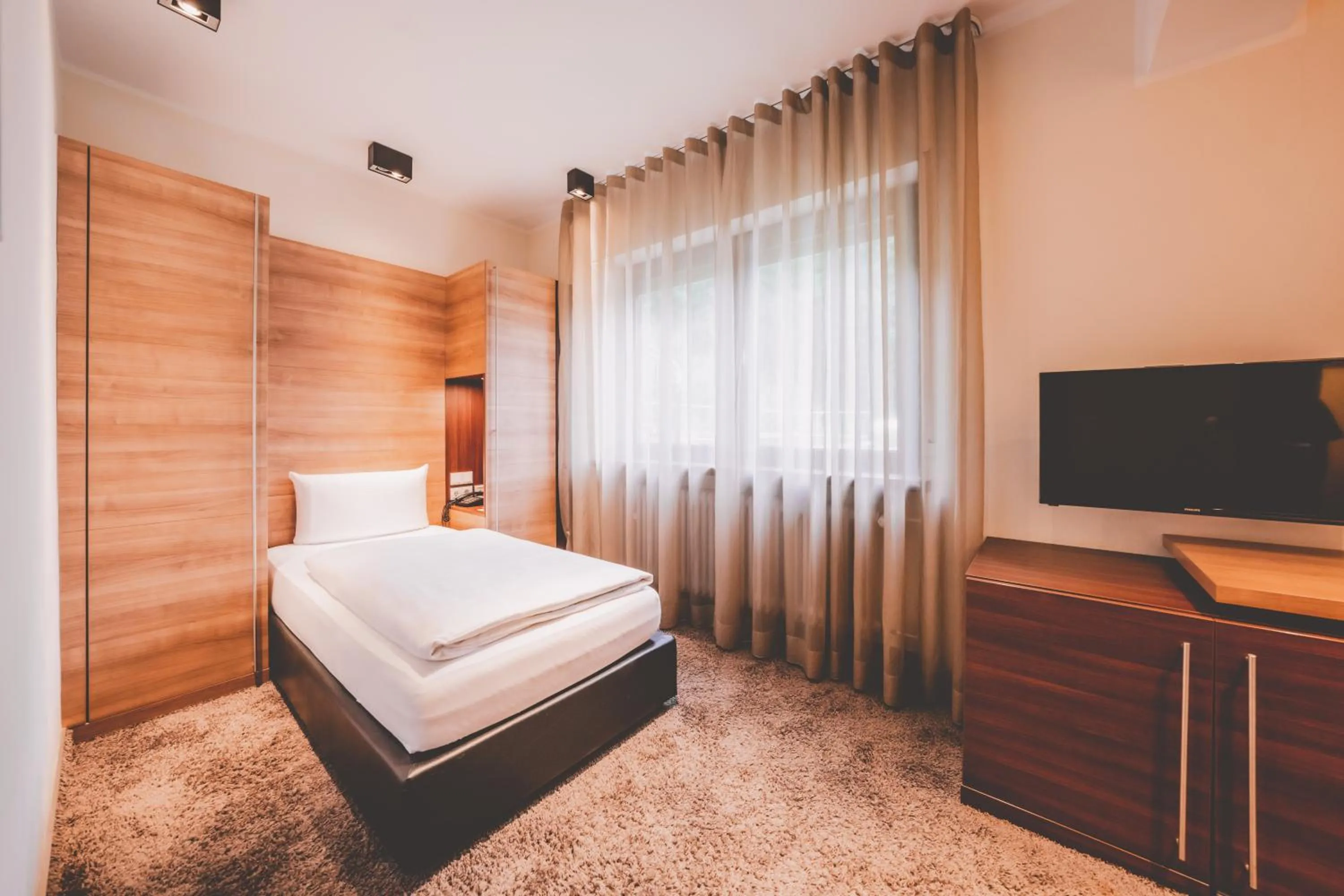 Photo of the whole room, Bed in Marienhöh - Hideaway & Spa