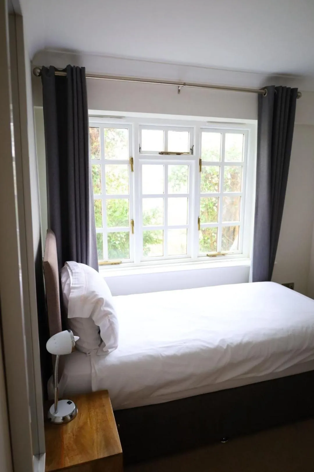 Bed in The Eagle House Hotel