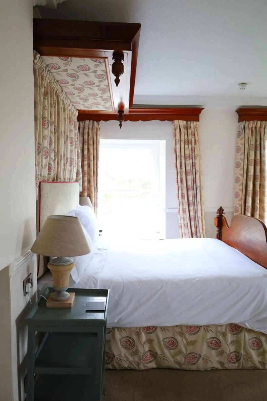 Bed in The Eagle House Hotel