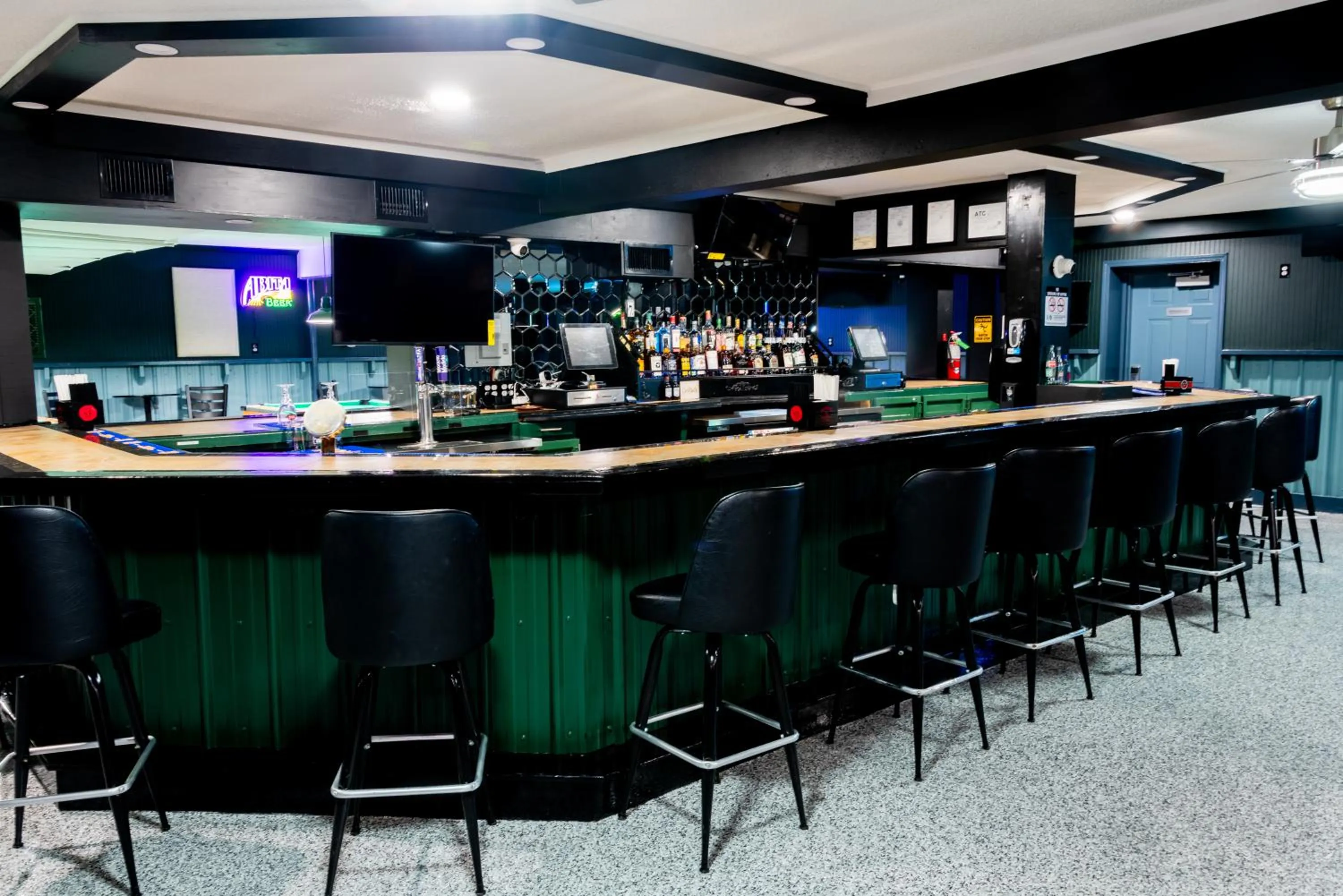 Nightclub / DJ in Budget Inn & Suites Baton Rouge