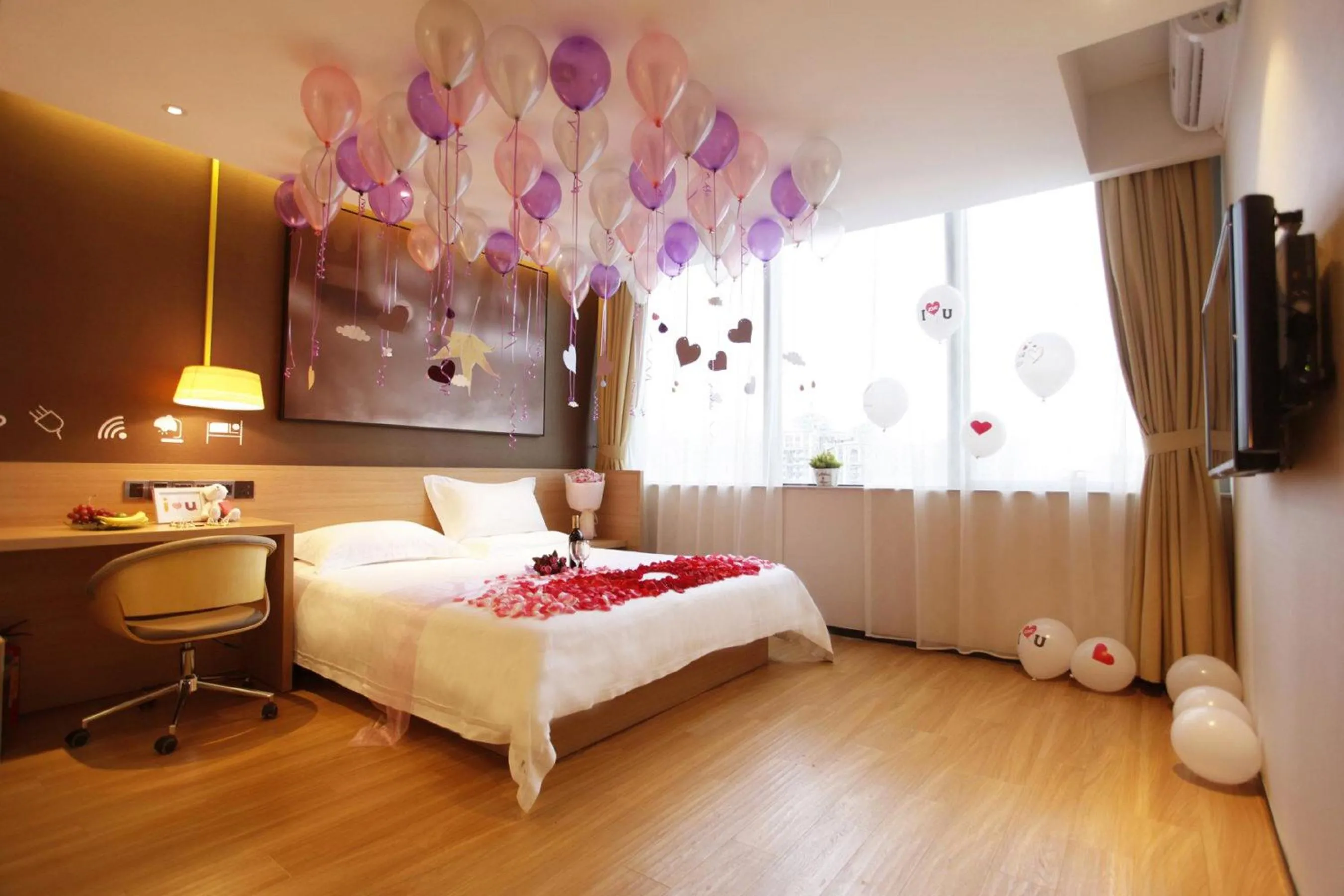 Bed in IU Hotel Ruoyang Yiyang Wenhua Road