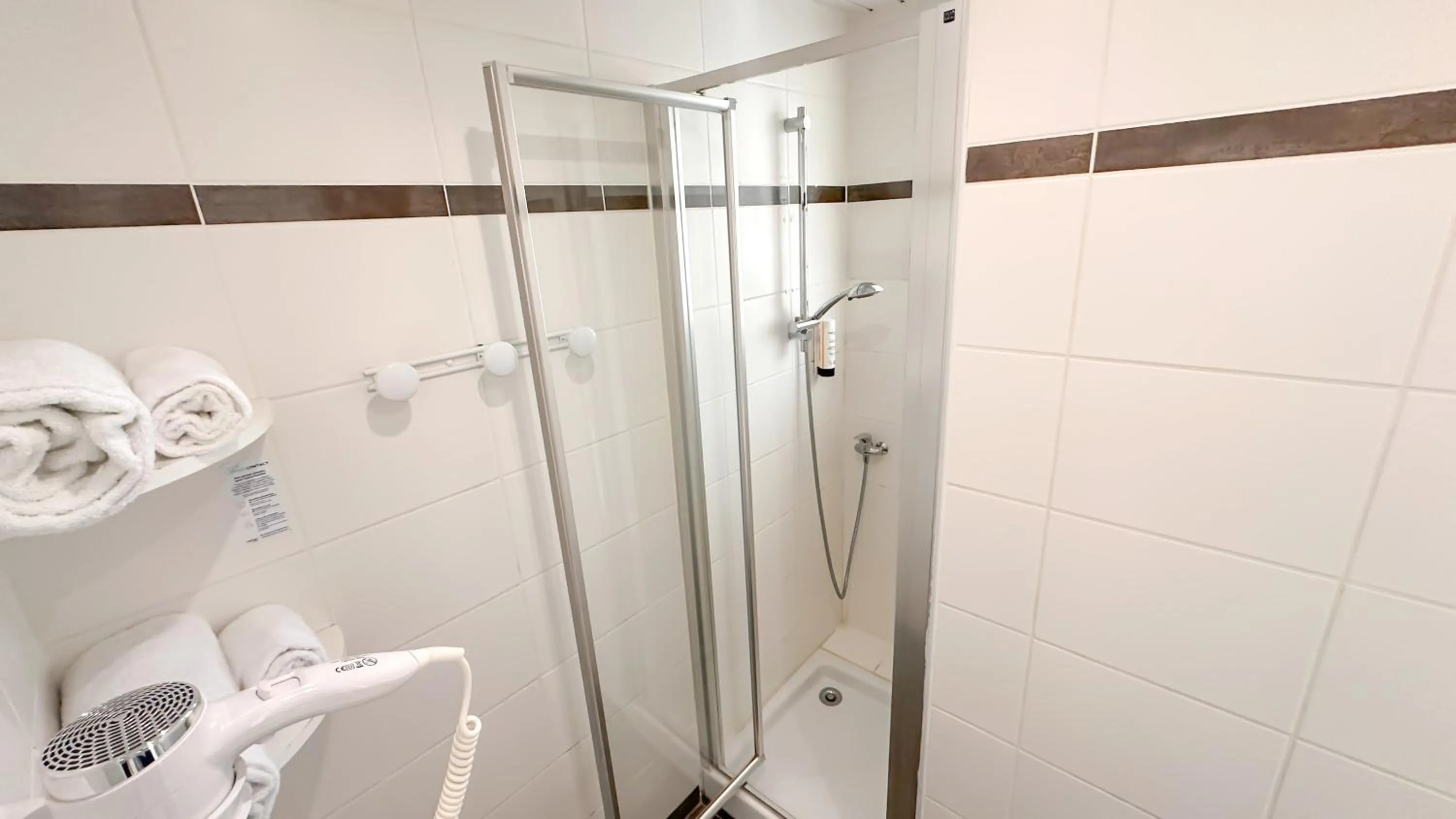 Shower in Hotel Les Rocailles