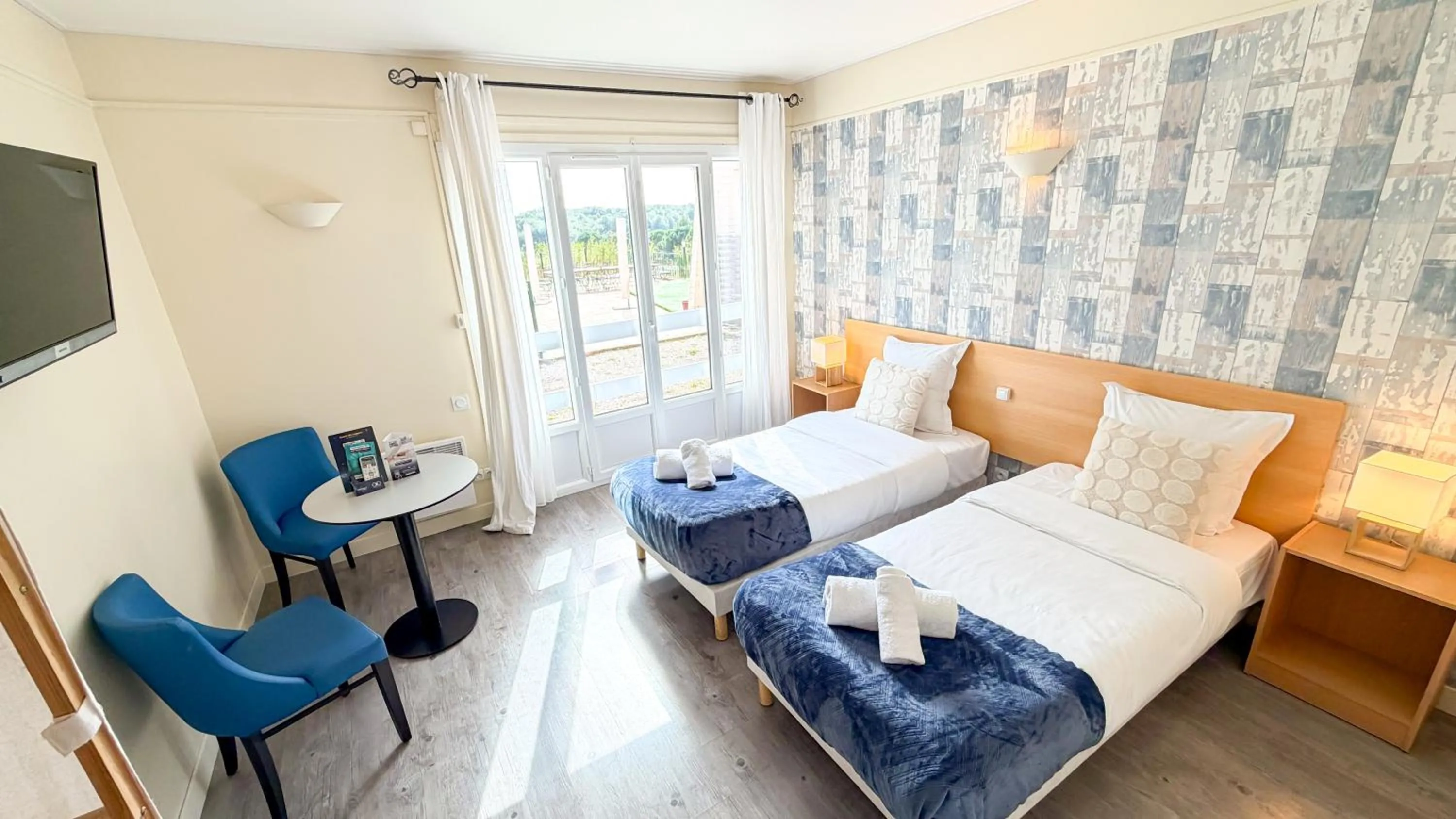 Bedroom, Bed in Hotel Les Rocailles