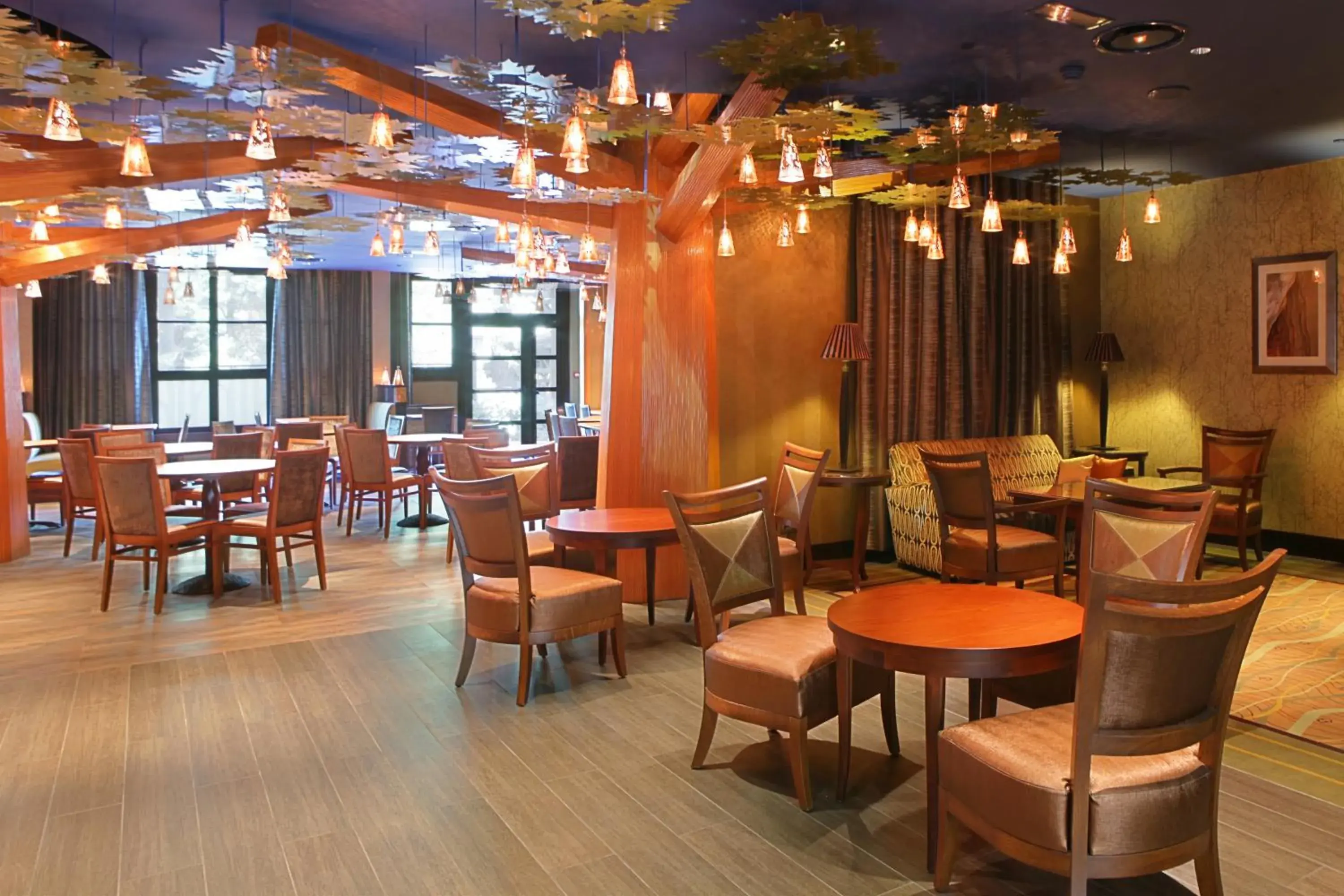 Lounge or bar in Disney Sequoia Lodge Lounge or bar in Disney Sequoia Lodge