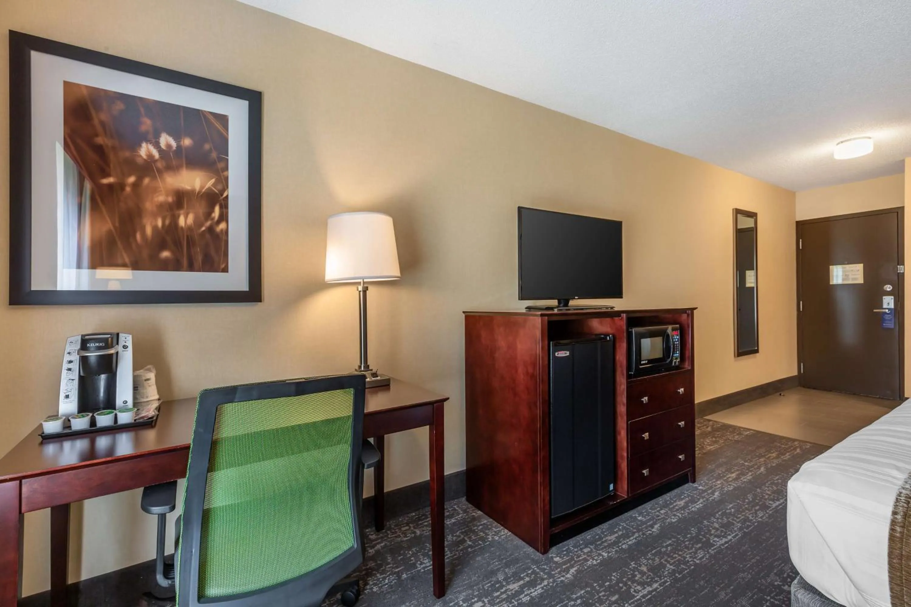 Bedroom, Bed in Best Western Braintree Inn