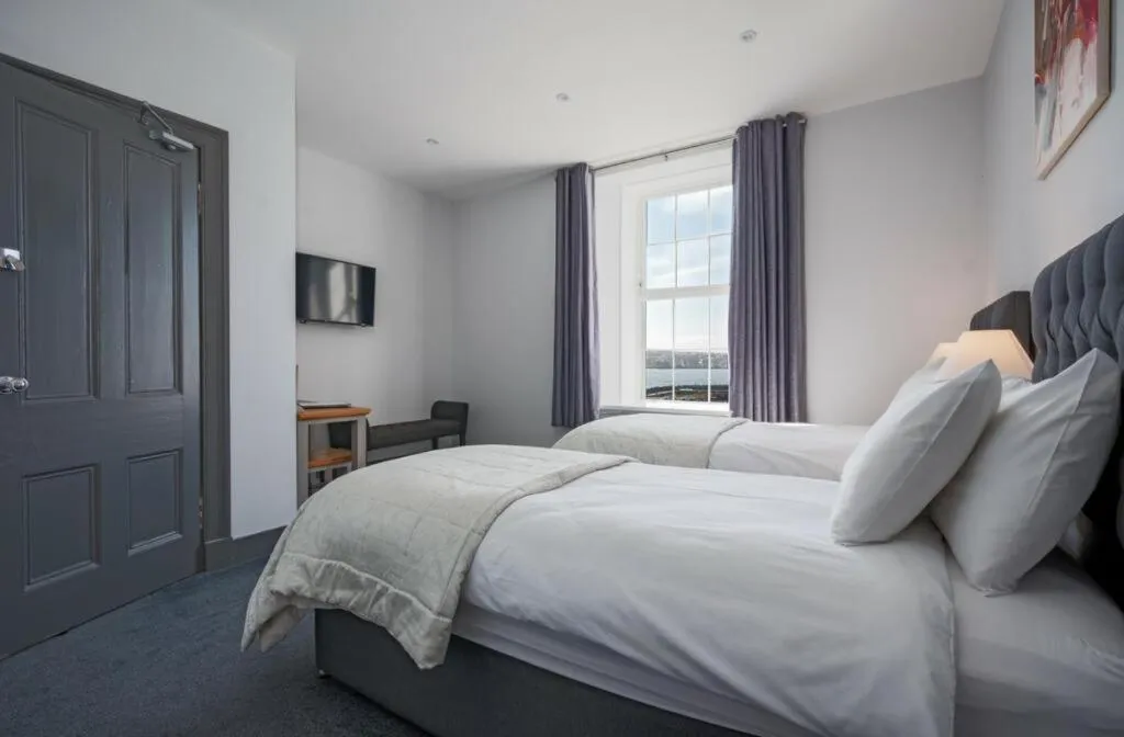 Bed in Maryfield House Hotel