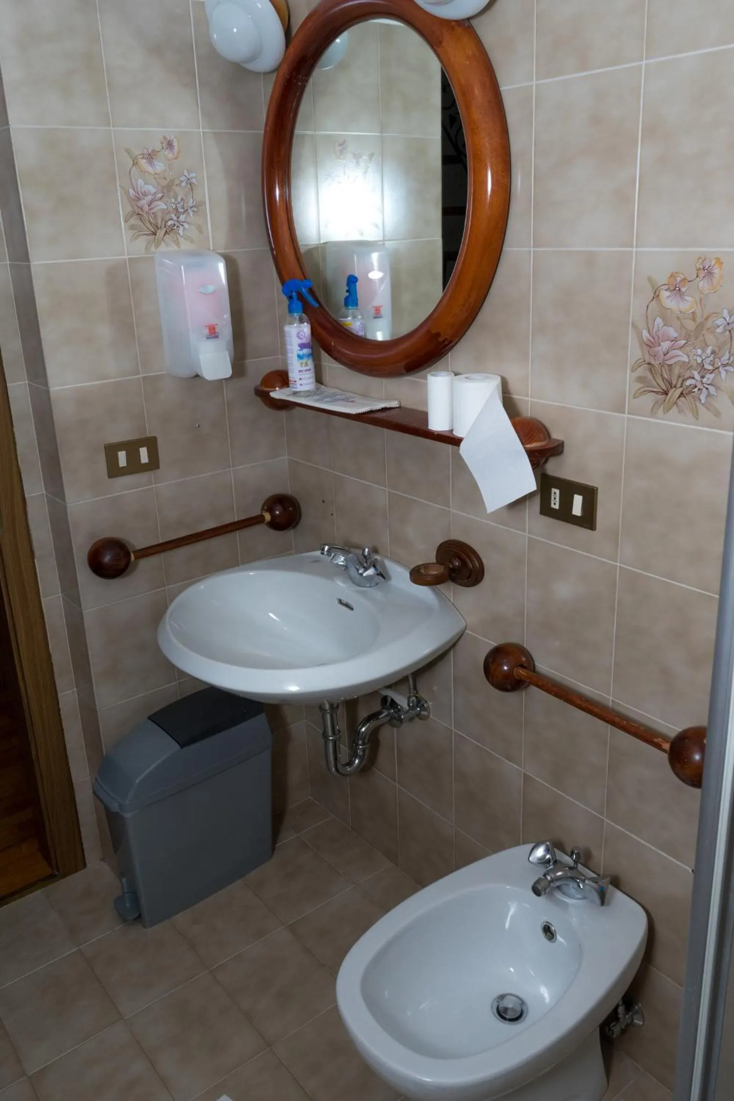 Shower in Hotel Fiames