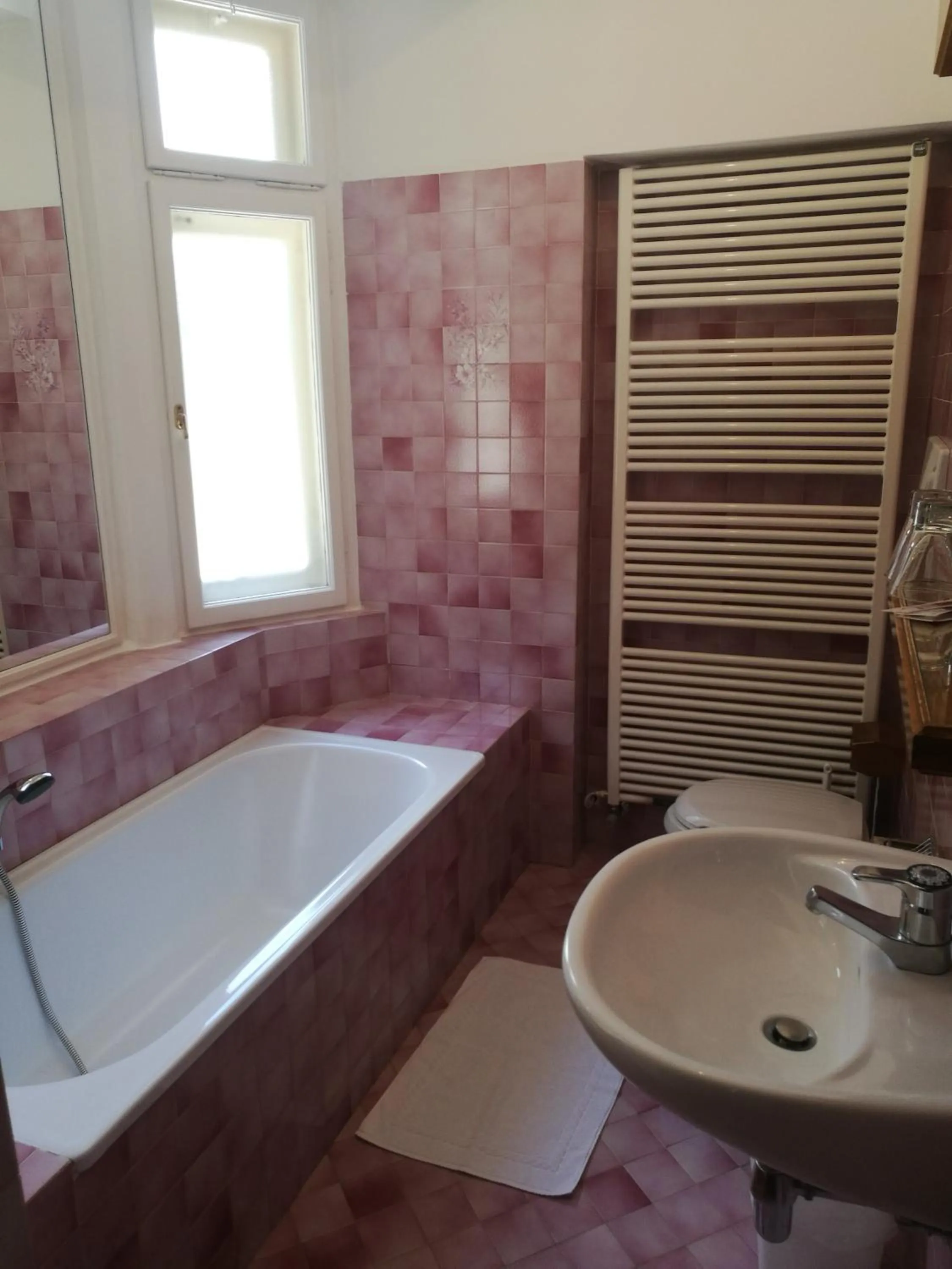 Toilet in Hotel Fiames