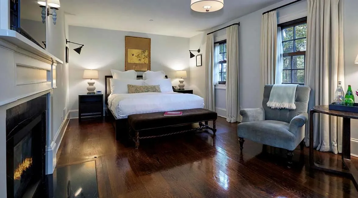 Bed in Bedford Post Inn