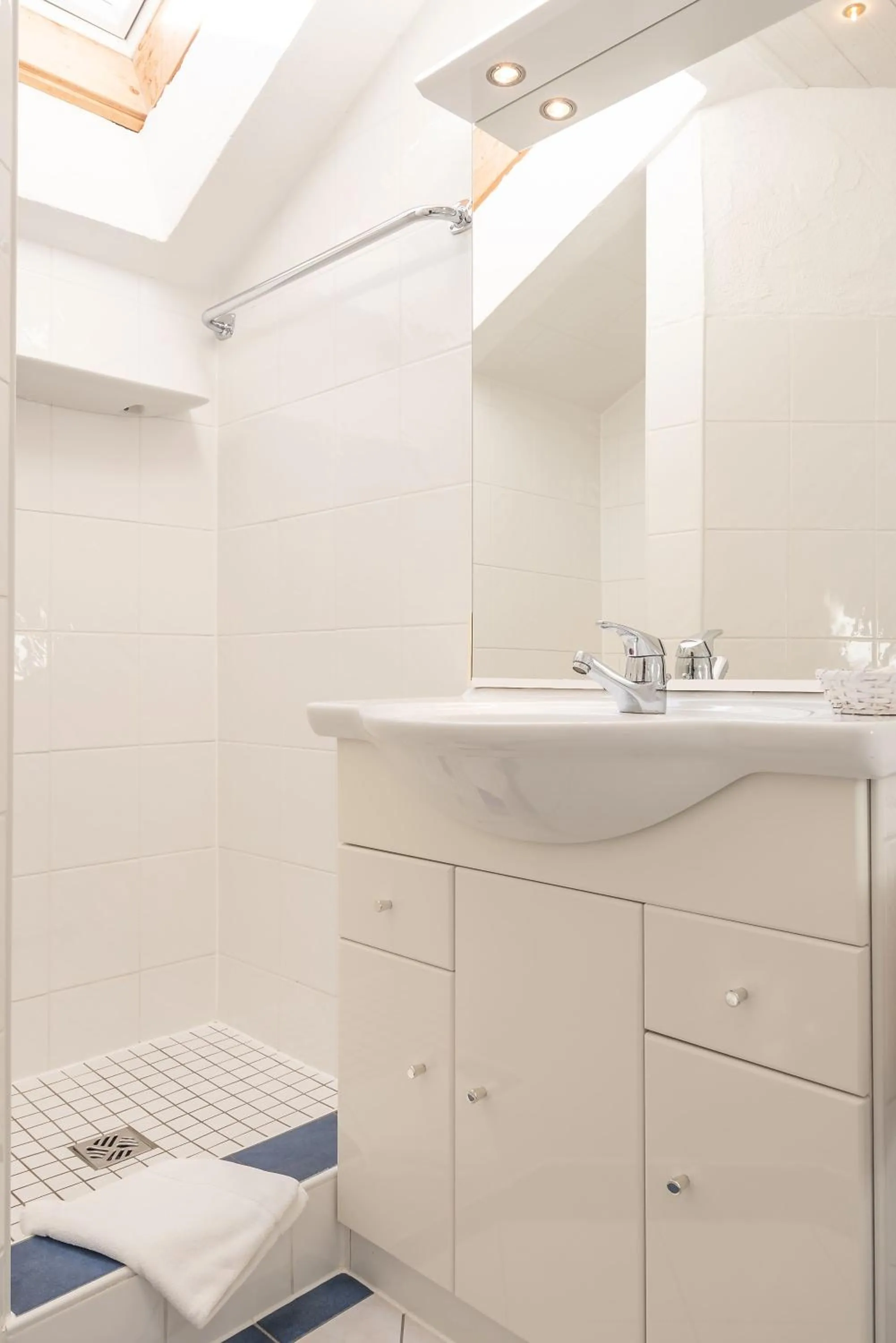 Bathroom in Hotel Sonnenspitz ***