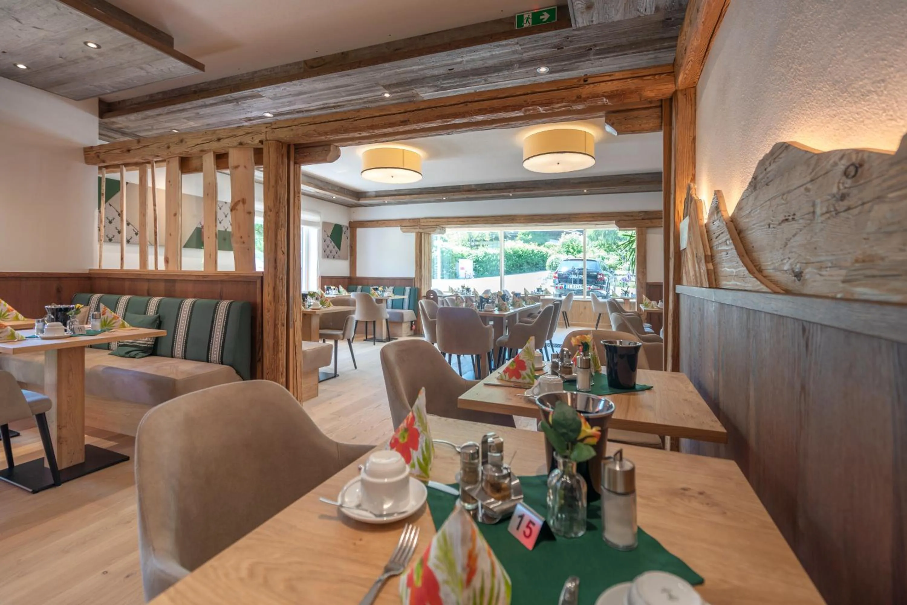 Restaurant/places to eat in Hotel Sonnenspitz ***