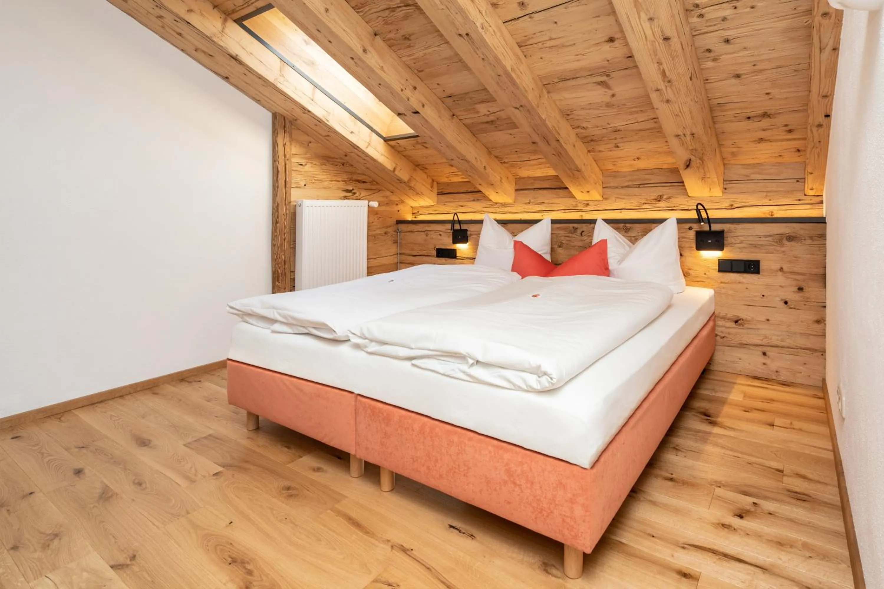 Photo of the whole room, Bed in Hotel Sonnenspitz ***