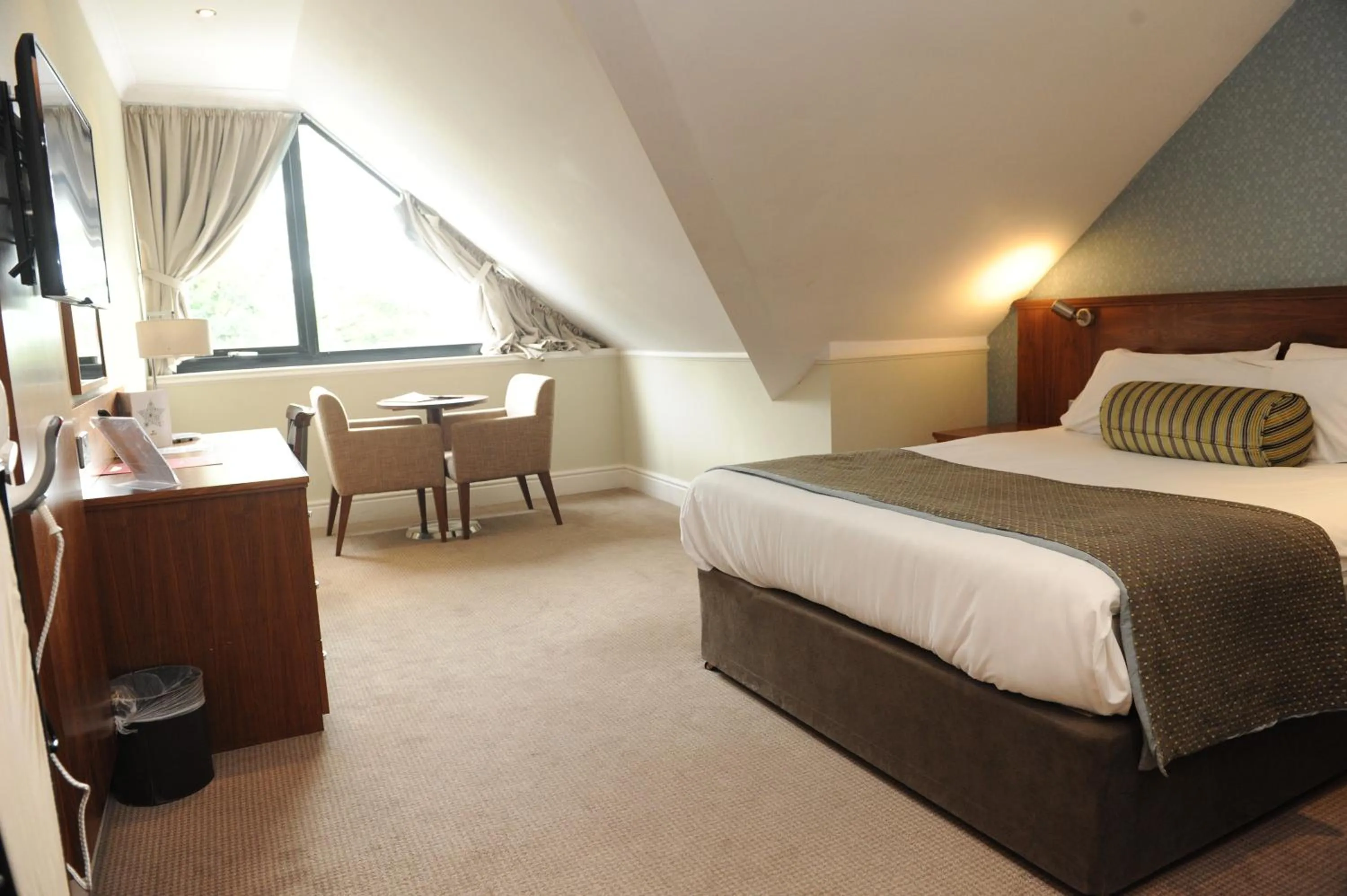 Day, Bed in Hellaby Hall Hotel; BW Signature Collection