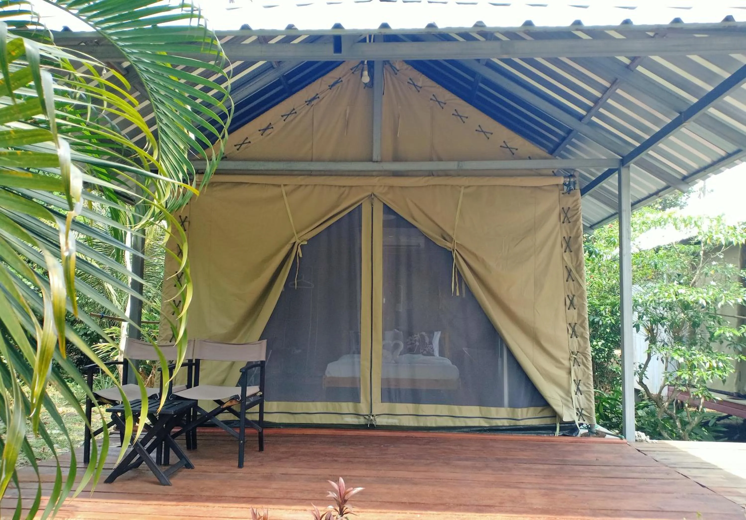 Patio in Naivacha Tent Koh Mak