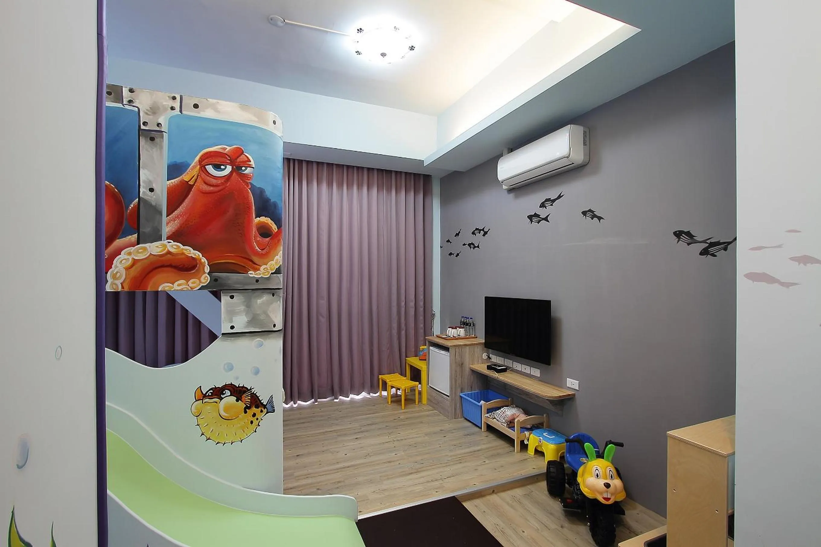 TV and multimedia in Jack Castle