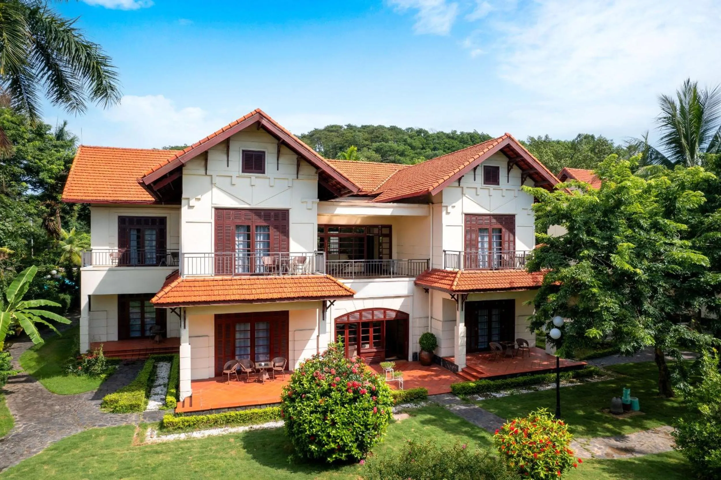 Property building in Tuan Chau Resort Ha Long
