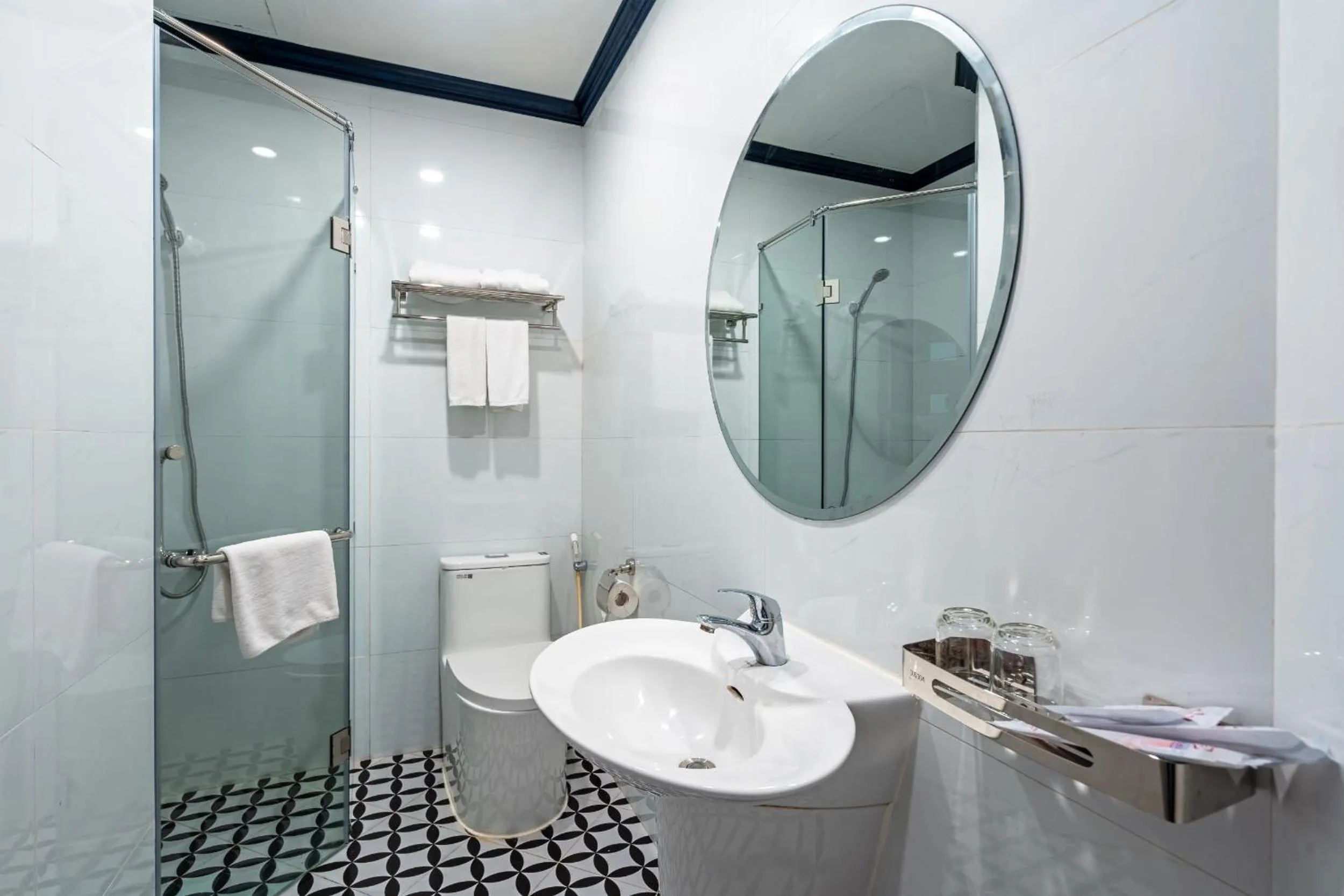 Toilet in Tuan Chau Resort Ha Long