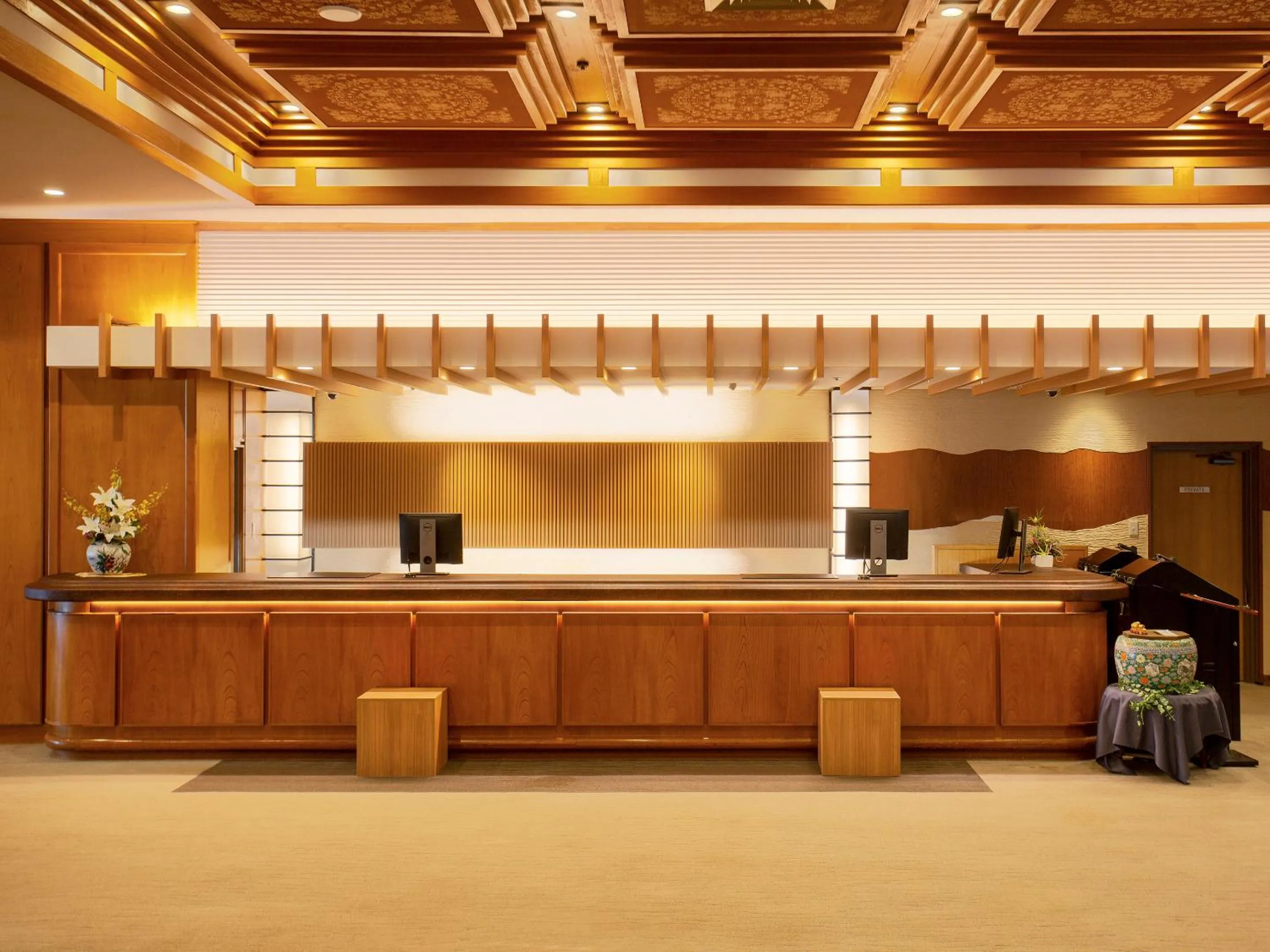 Lobby or reception in Ooedo Onsen Monogatari Unazuki Grand Hotel