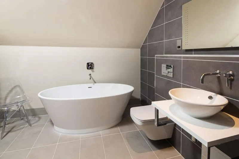 Bathroom in The Chequers Inn