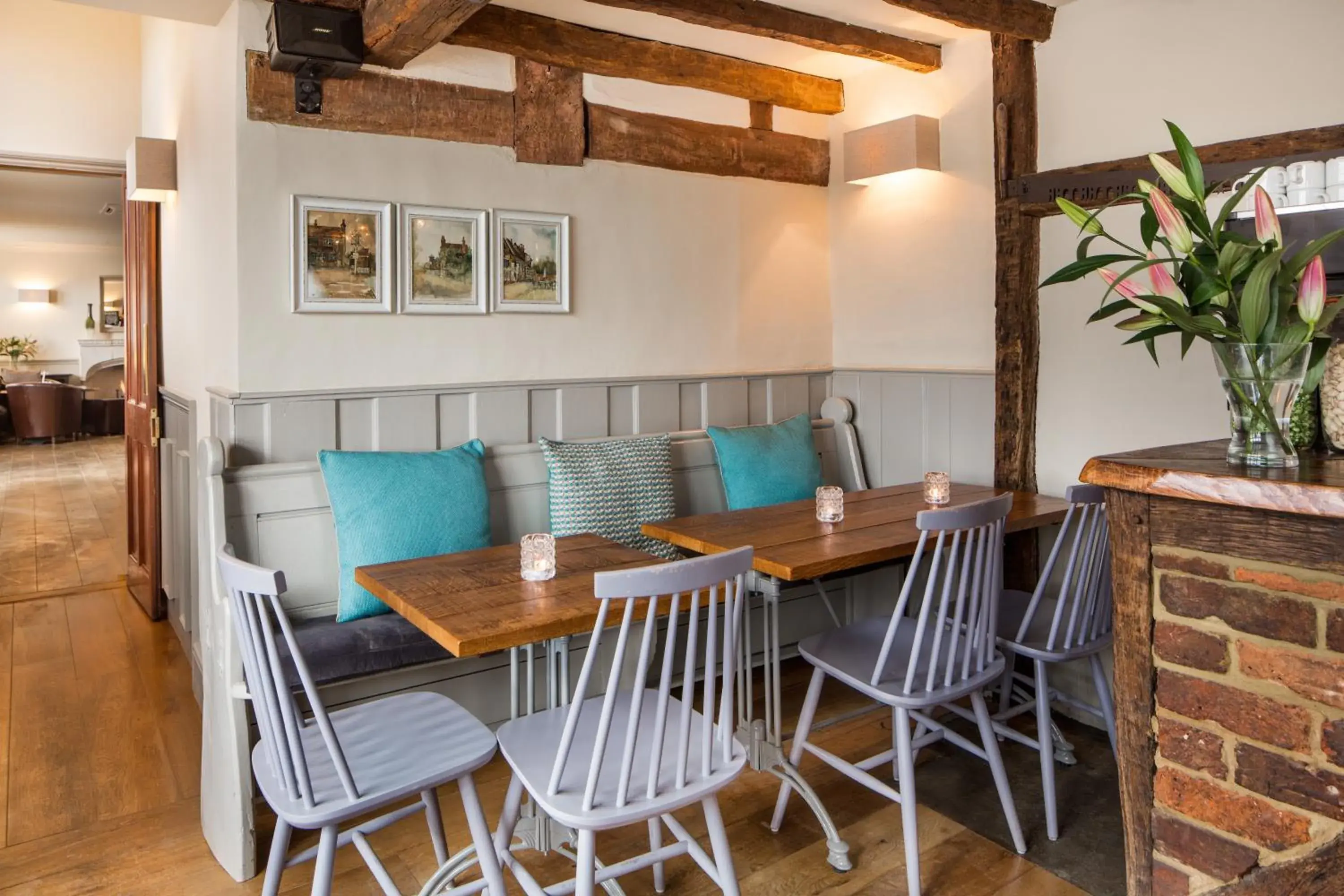 Lounge or bar, Seating Area in The Chequers Inn