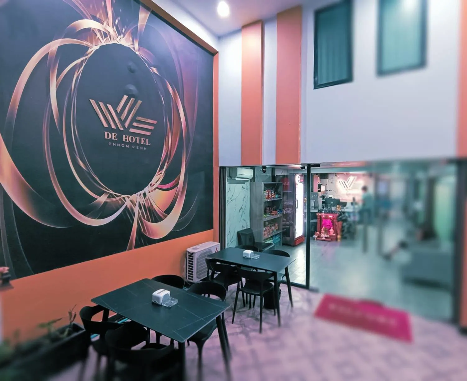 Seating area in DE Hotel