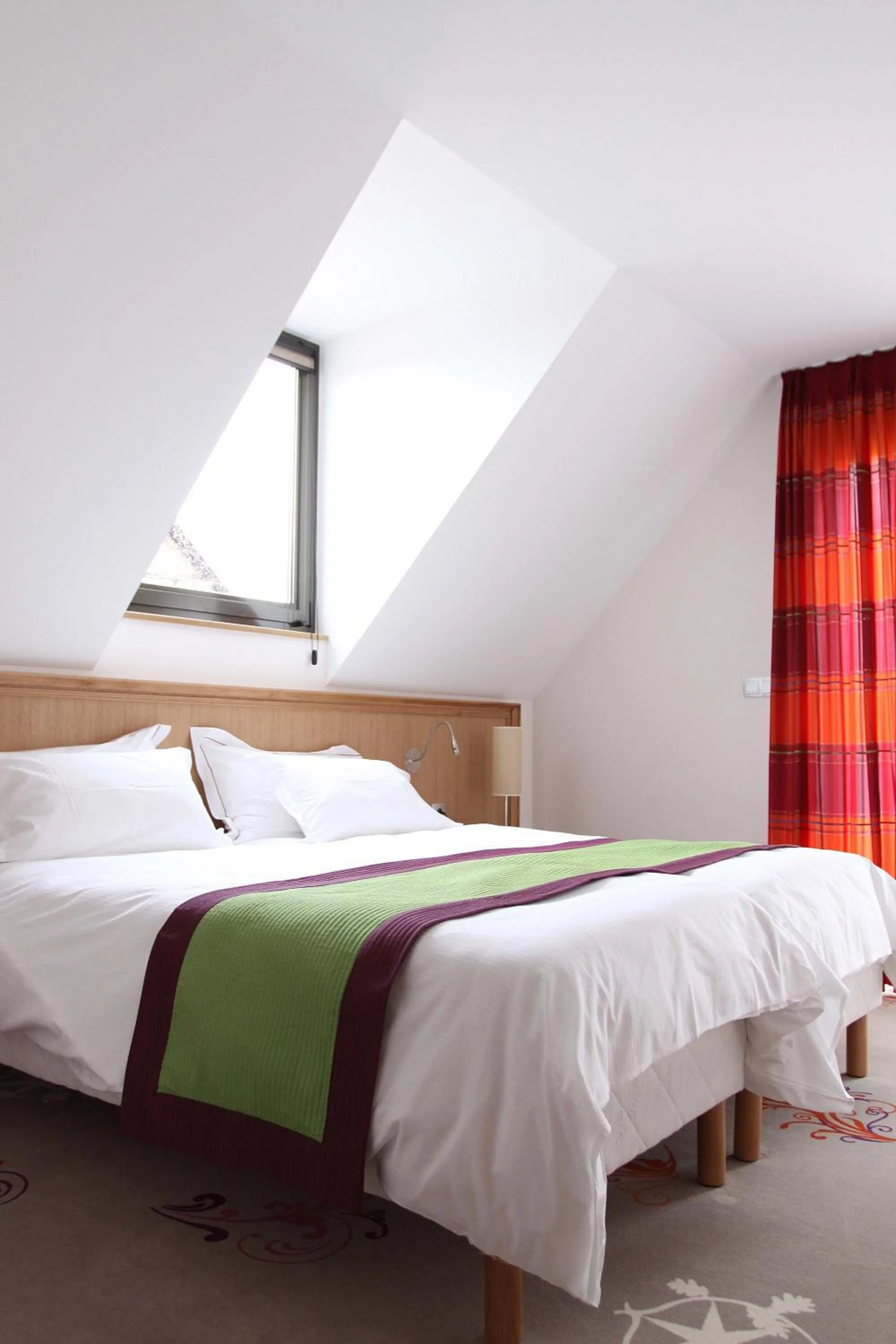 Other, Bed in Logis Hotel Restaurant A L'Etoile