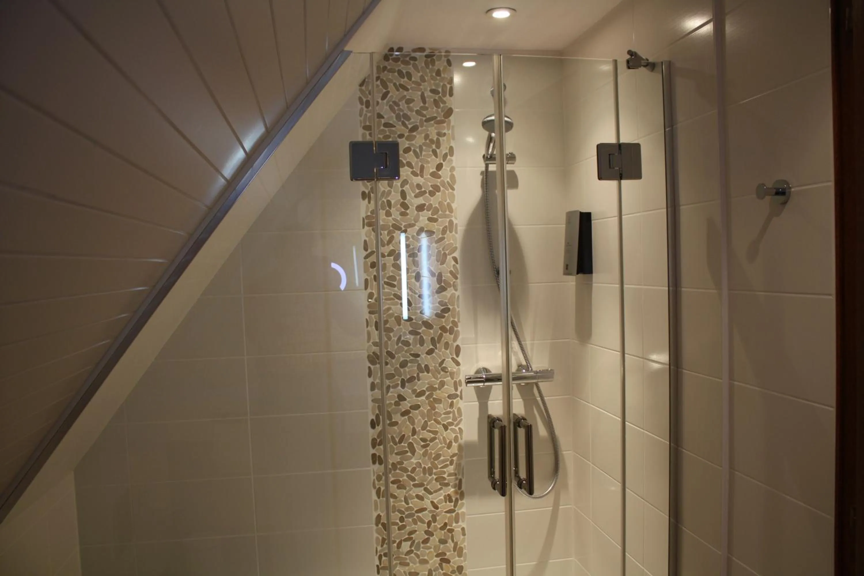 Bathroom in Logis Hotel Restaurant A L'Etoile