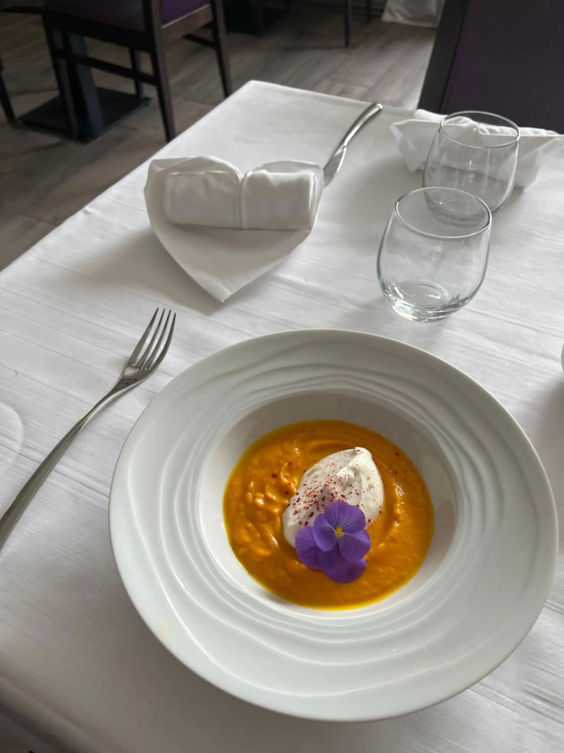 Restaurant/places to eat in Logis Hôtel Restaurant La Vieille Auberge, Art and Gallery