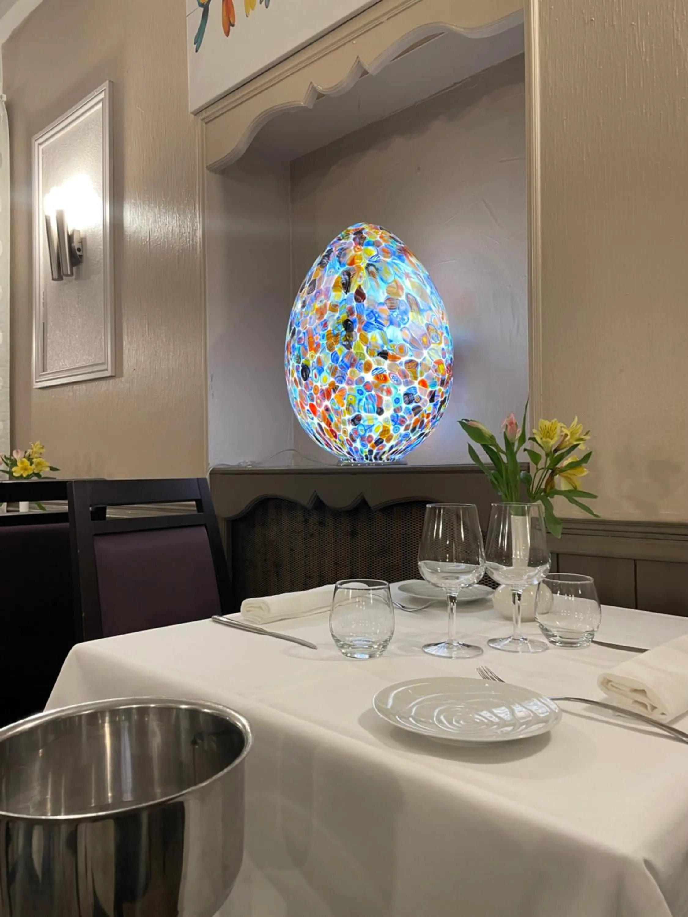 Restaurant/places to eat in Logis Hôtel Restaurant La Vieille Auberge, Art and Gallery