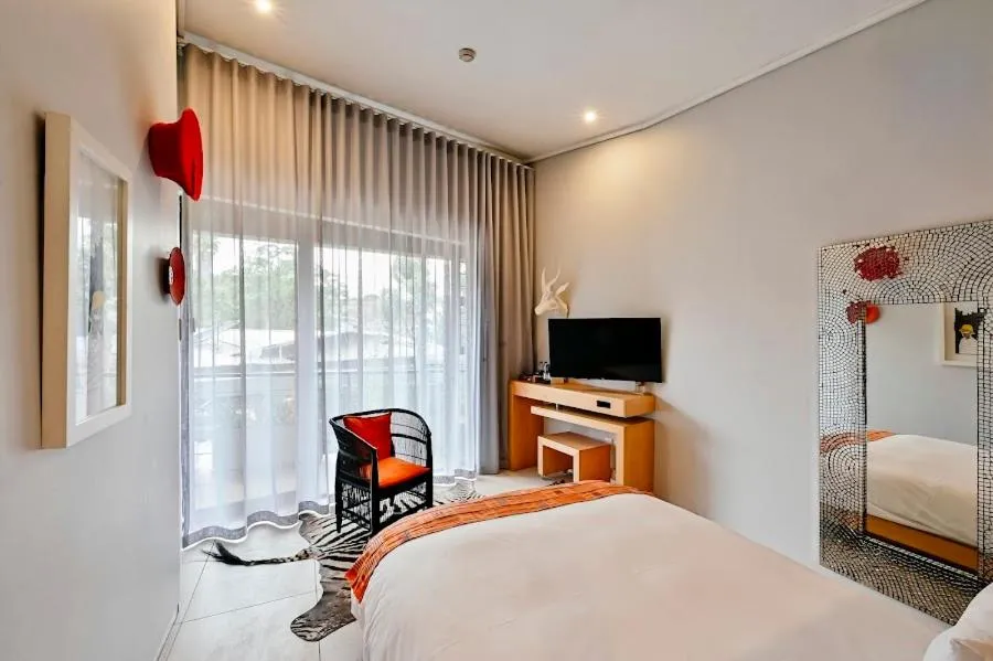 Classic Queen Room - single occupancy in Alpine Attitude Boutique Hotel & Conference Venue