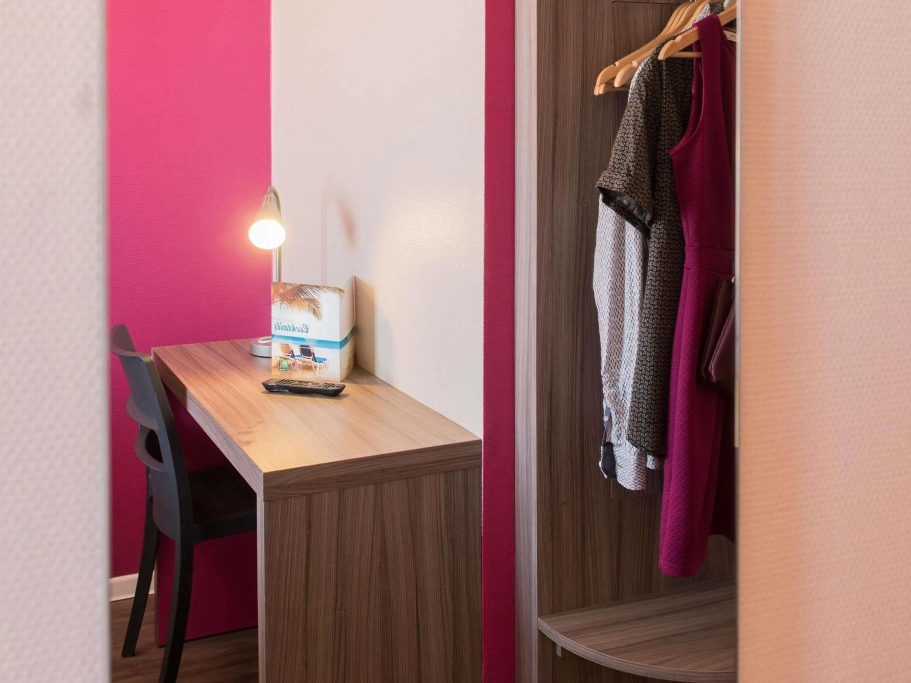 Bedroom in ibis Styles St Gilles Croix de Vie centre-ville