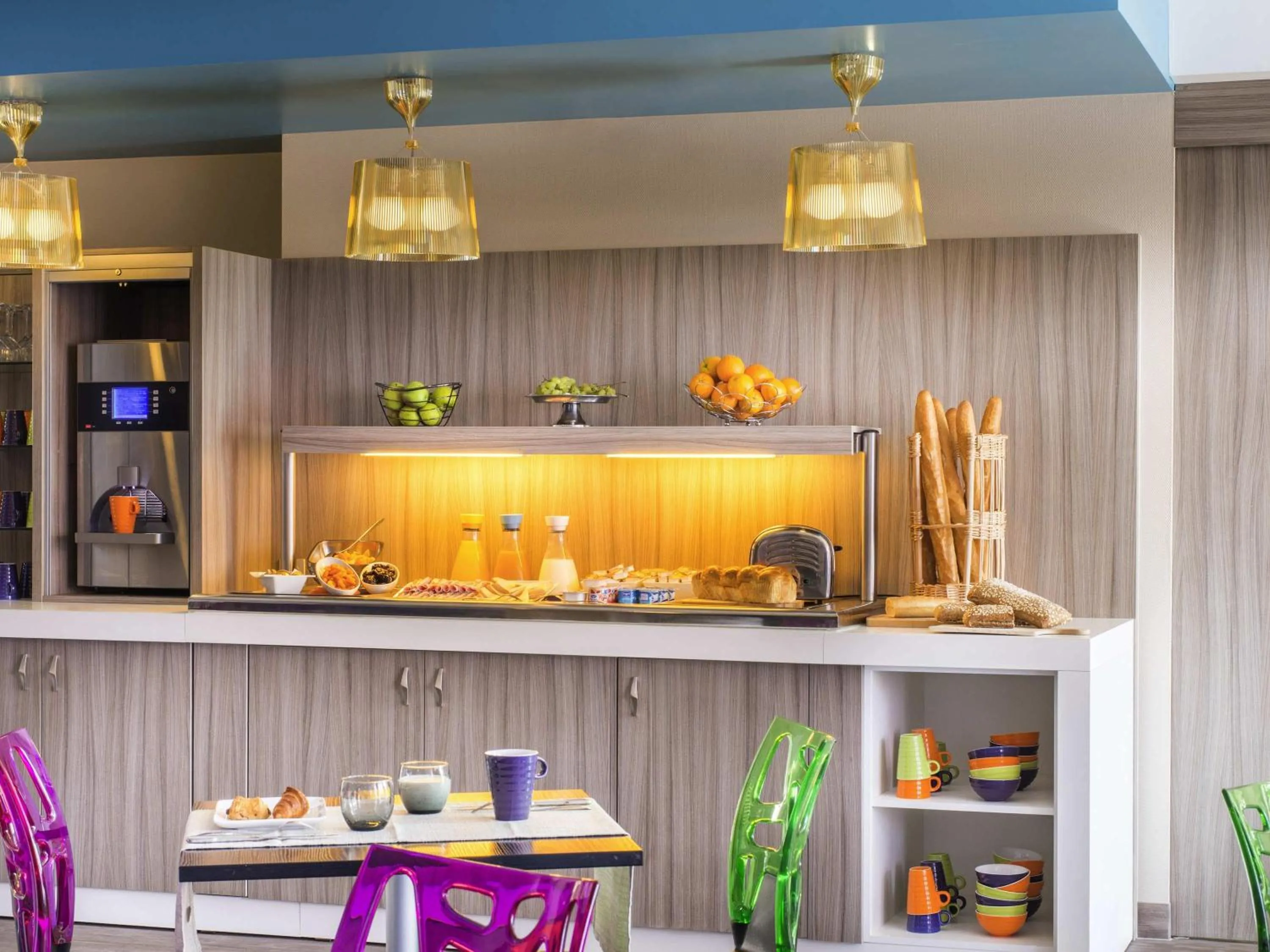 Breakfast in ibis Styles St Gilles Croix de Vie centre-ville