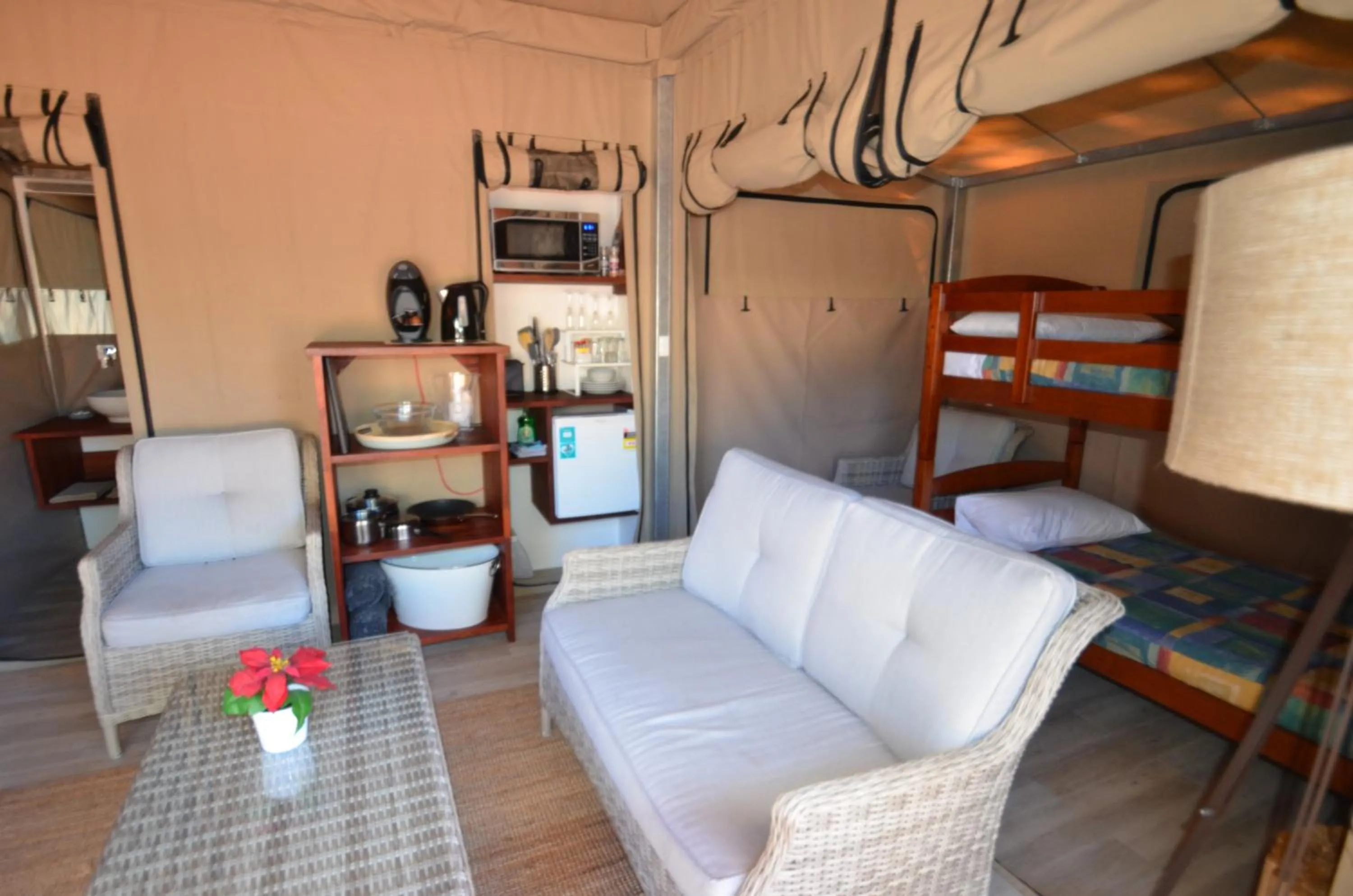 Kitchen or kitchenette in Coalmine Beach Holiday Park