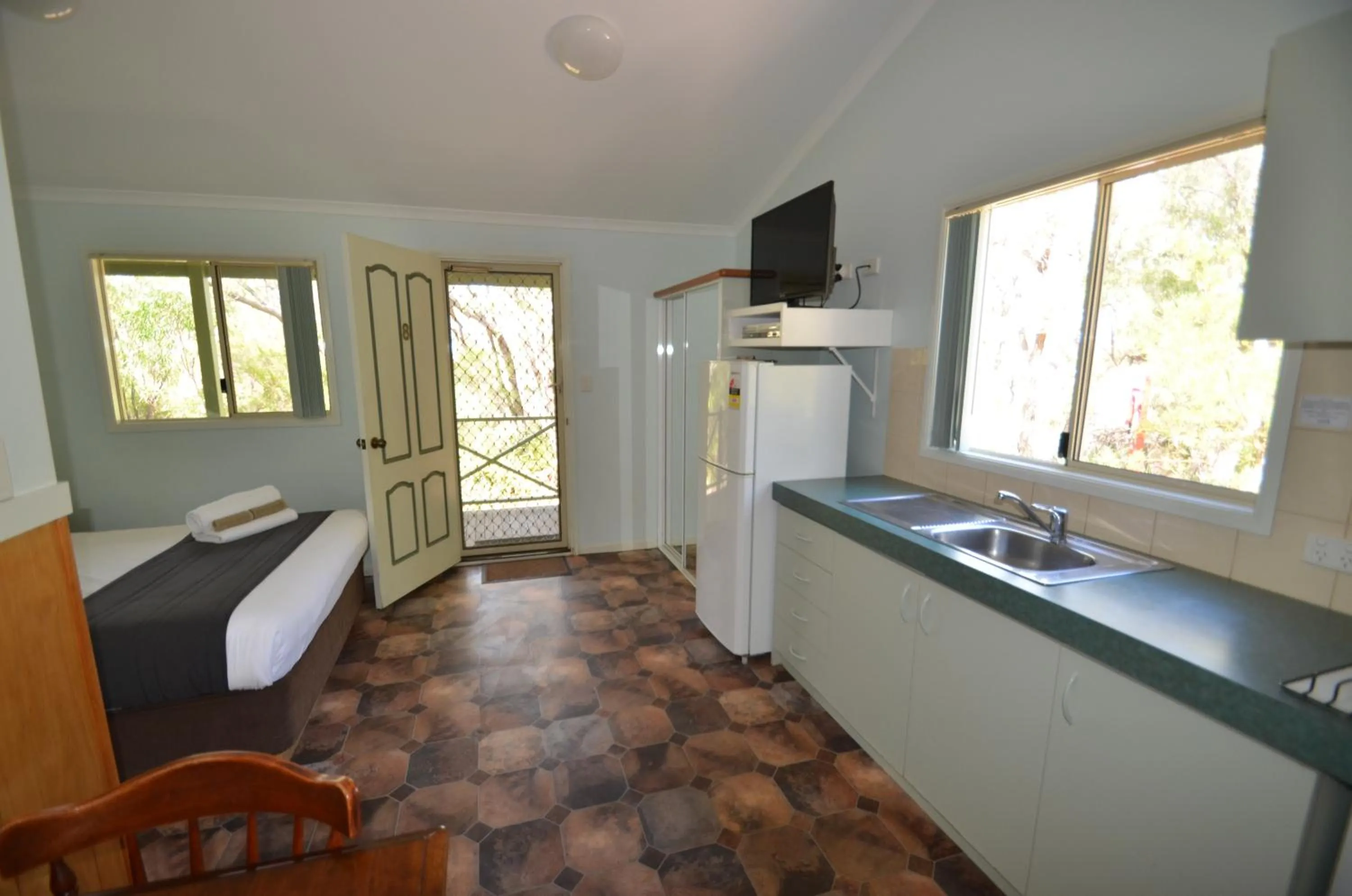Kitchen or kitchenette in Coalmine Beach Holiday Park