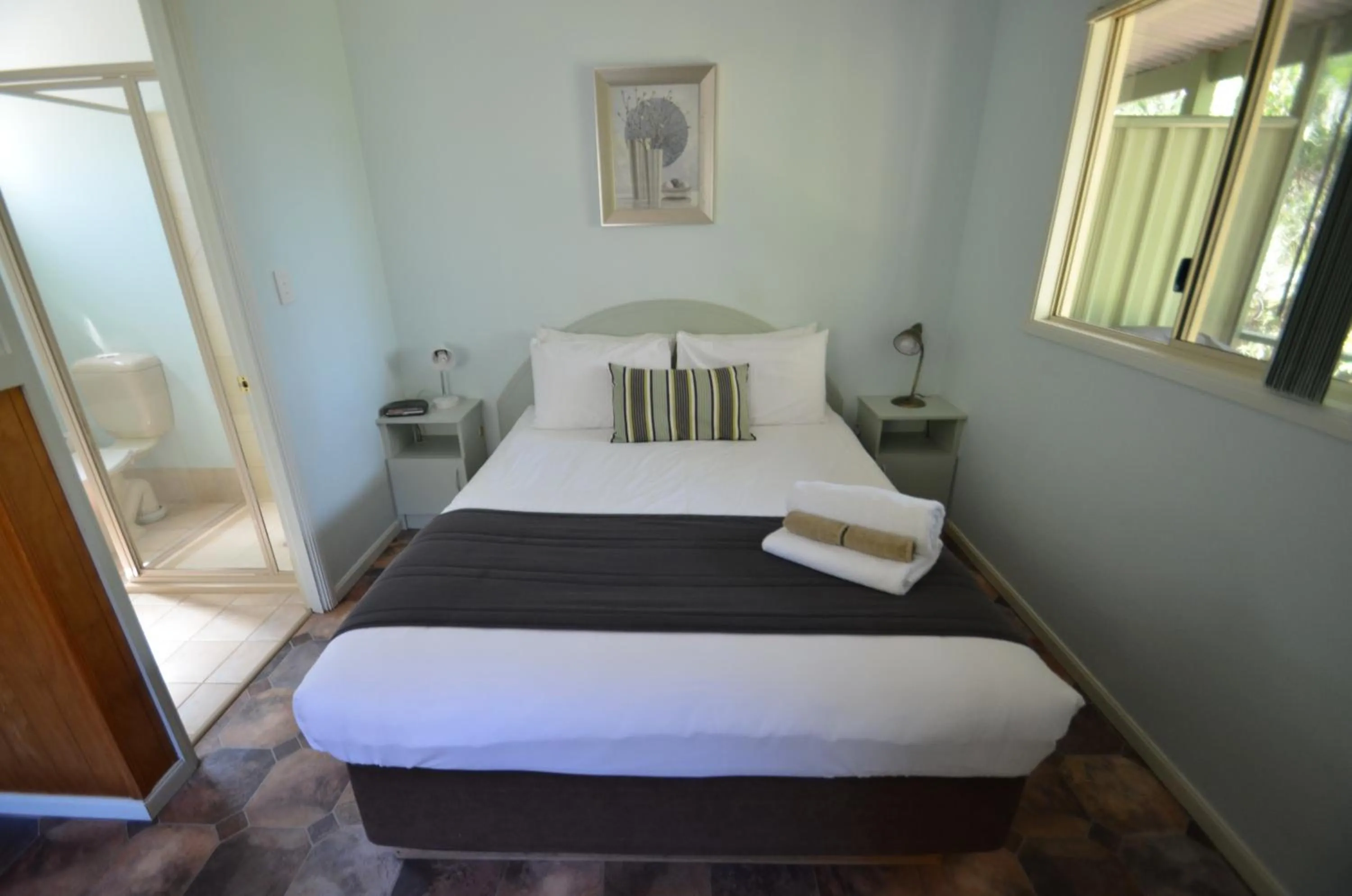 Bedroom, Bed in Coalmine Beach Holiday Park