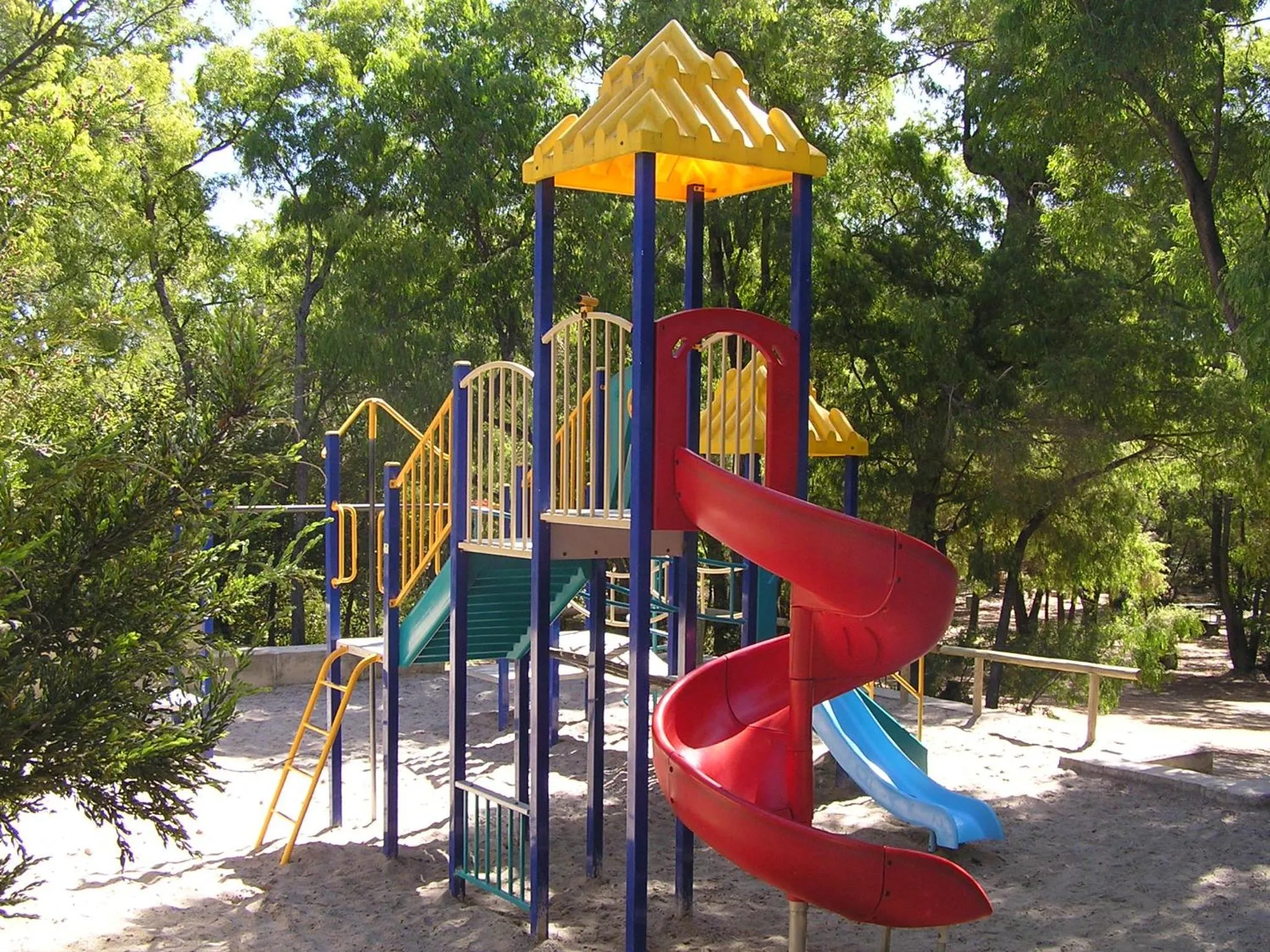 Property building in Coalmine Beach Holiday Park
