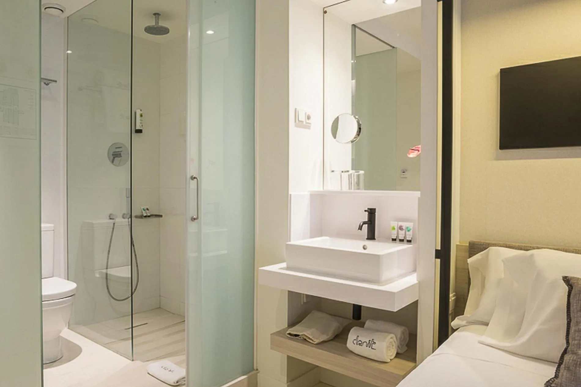 Bathroom in Hotel Denit Barcelona