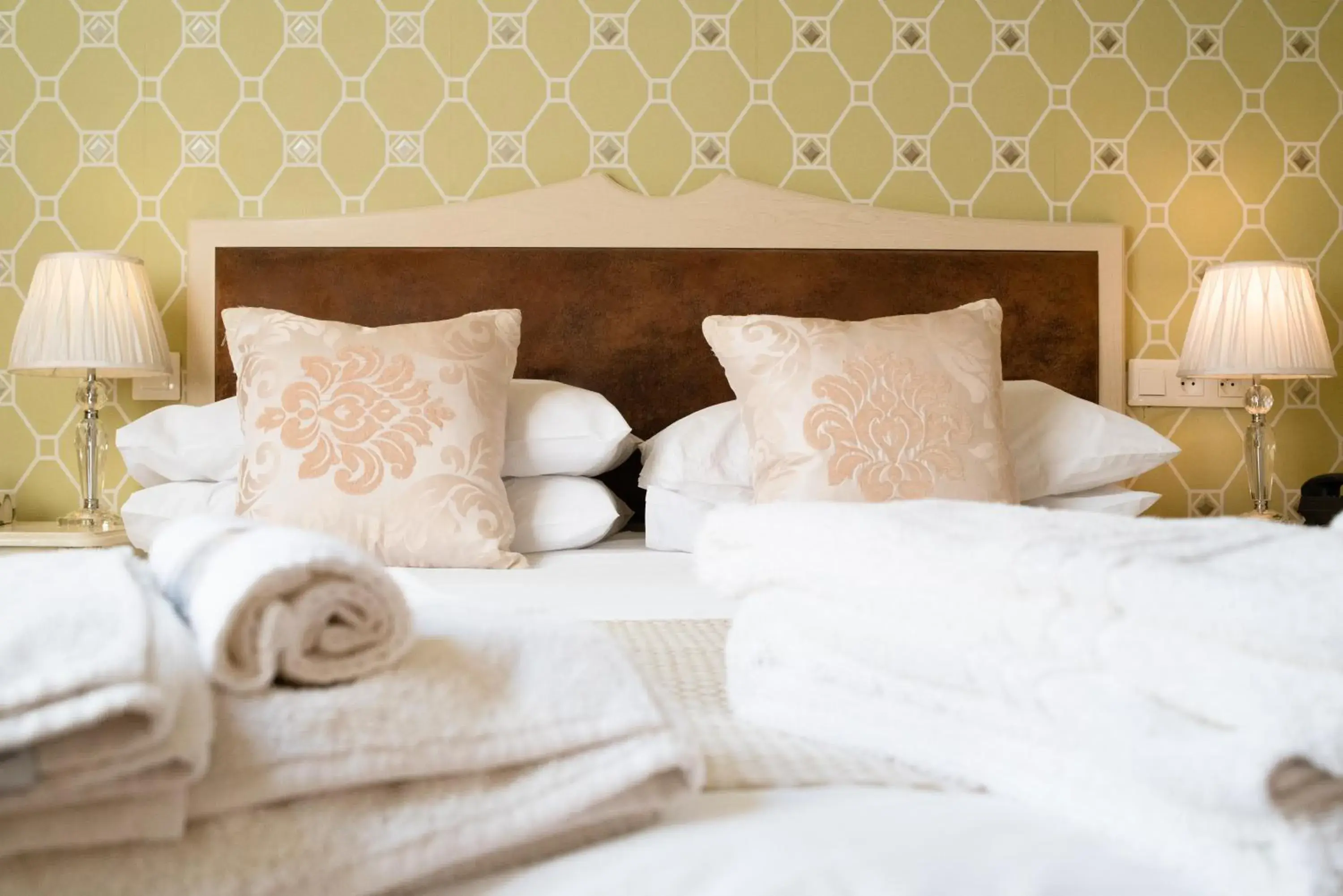 Double Room in Logis Hotel De France Double Room in Logis Hotel De France